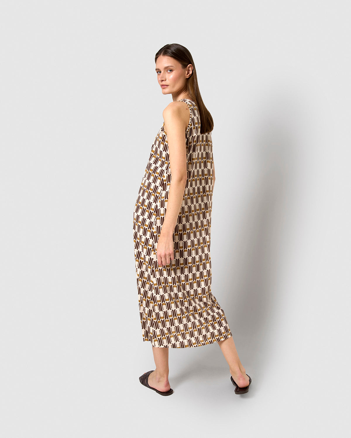 Vestido largo tirantes crepe suede ocre