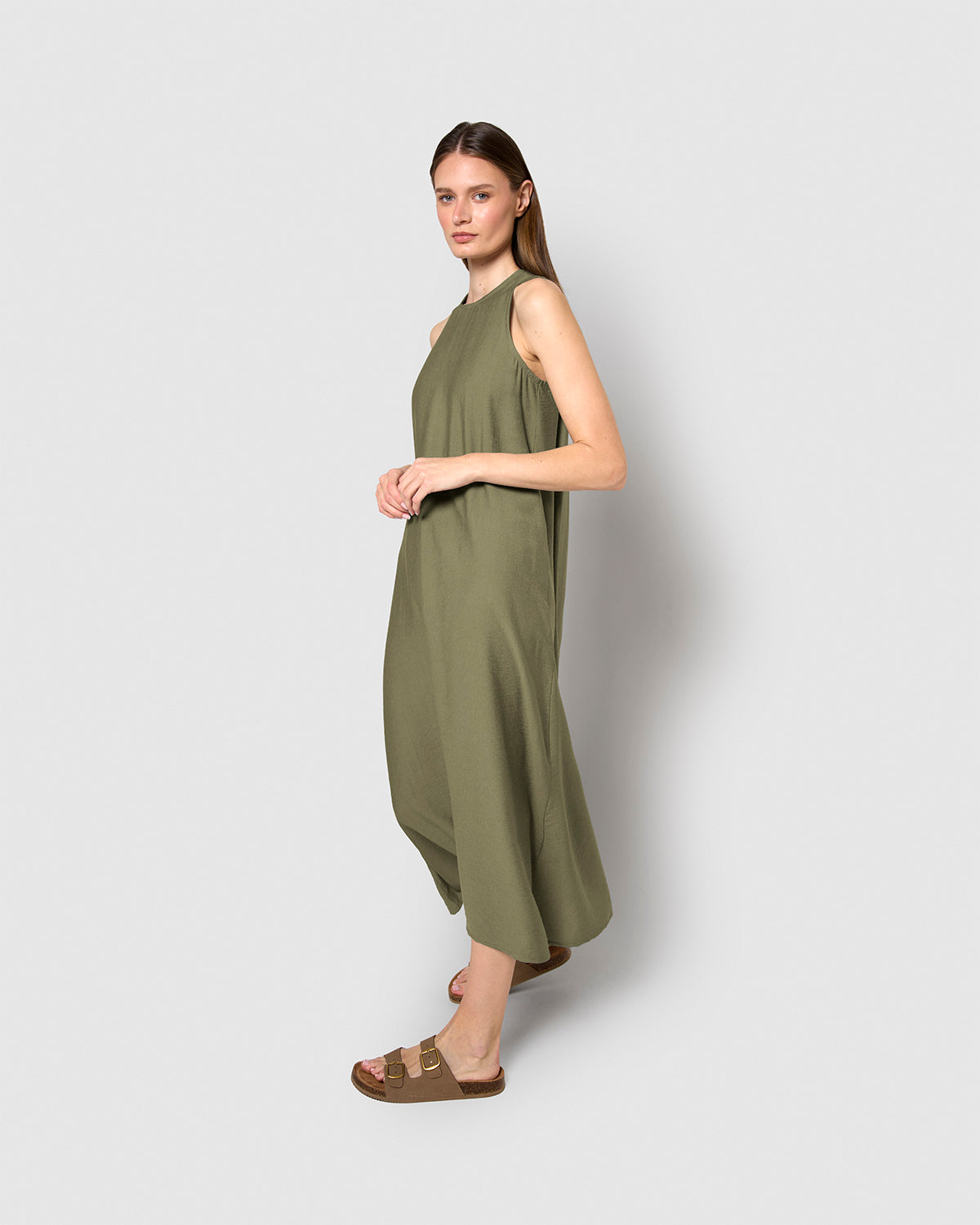 robe maxi verte fluide sans manches