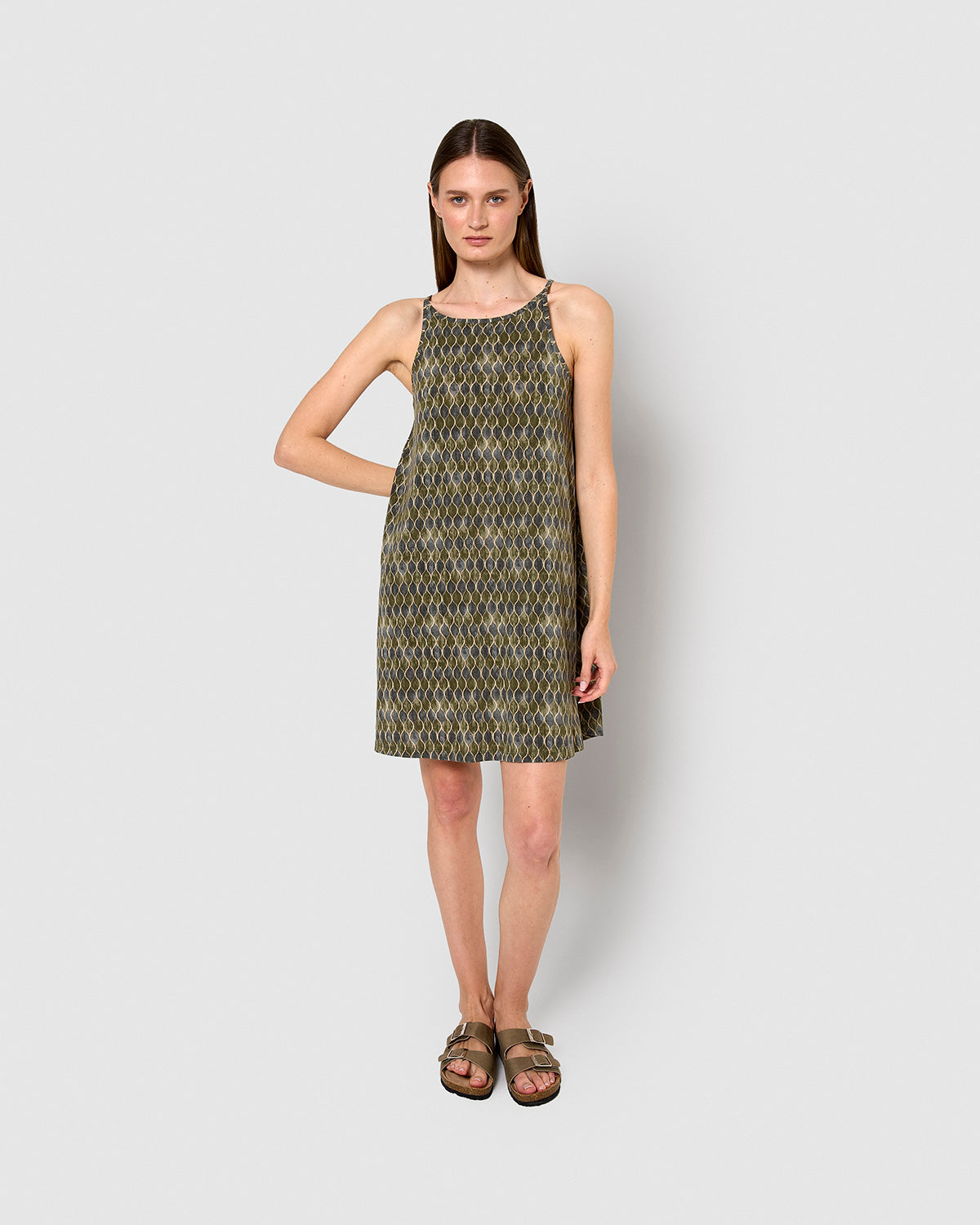 Vestido corto tirantes crepe carlota verde