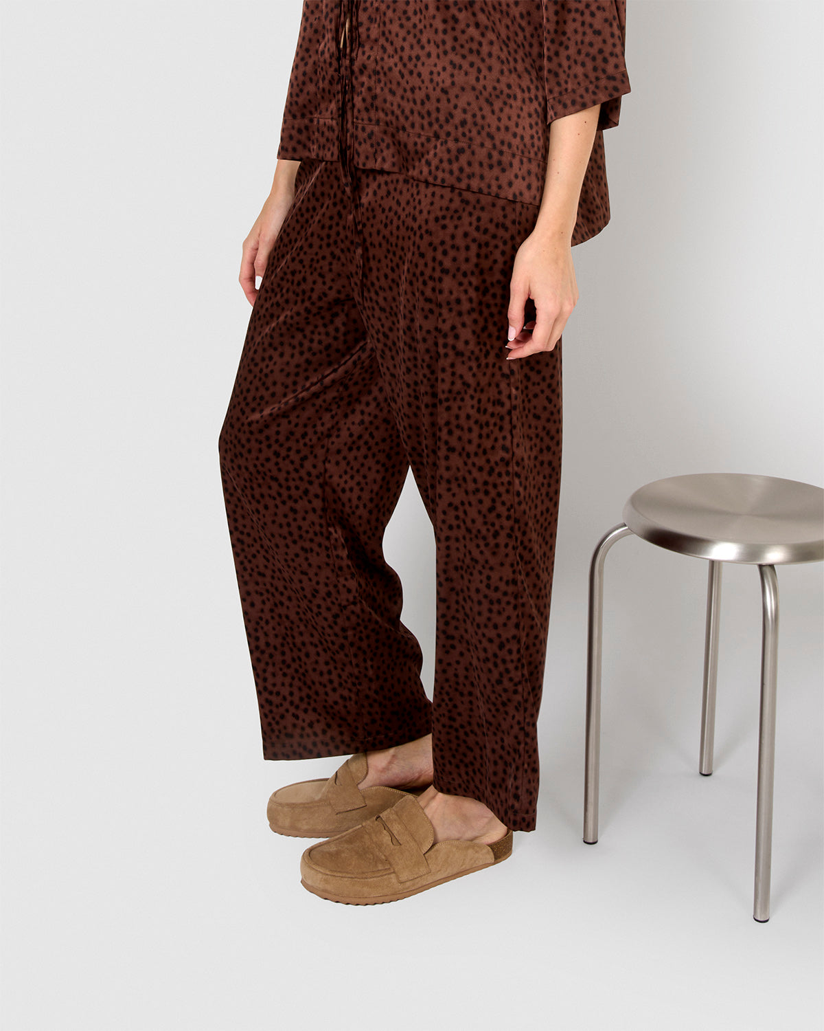Pantalón largo satén grida teja