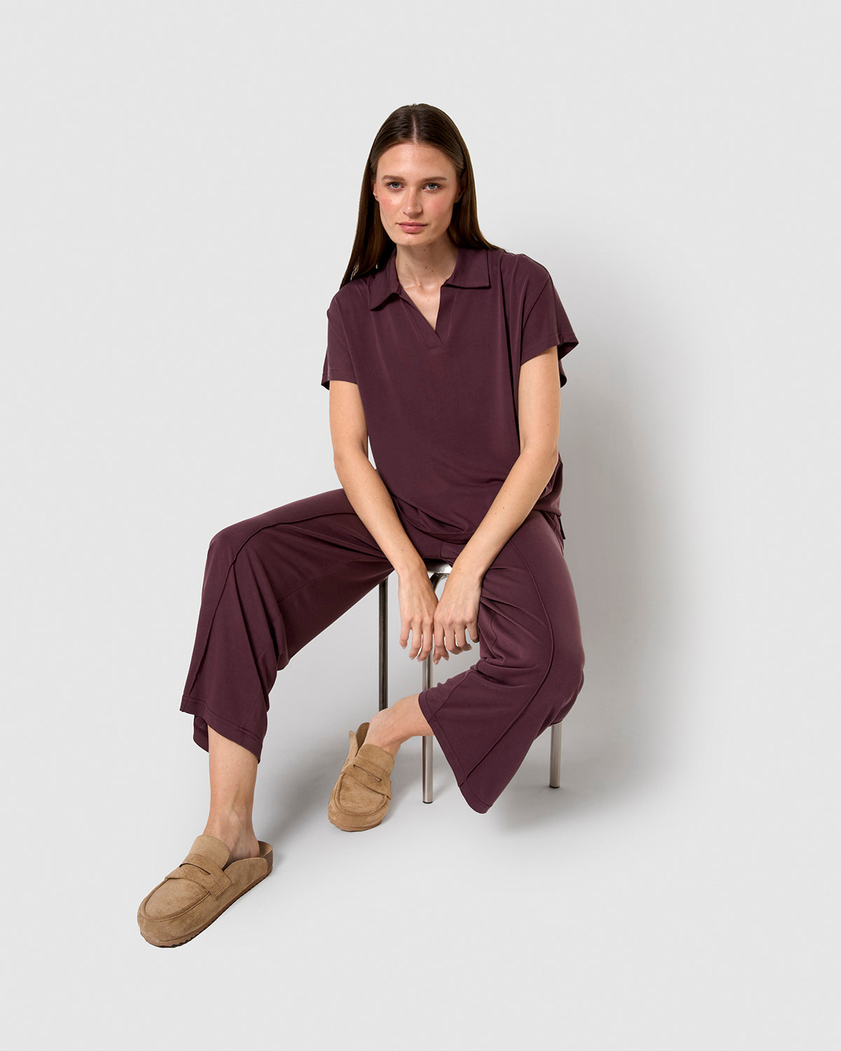 Pantalón crop fluido berenjena