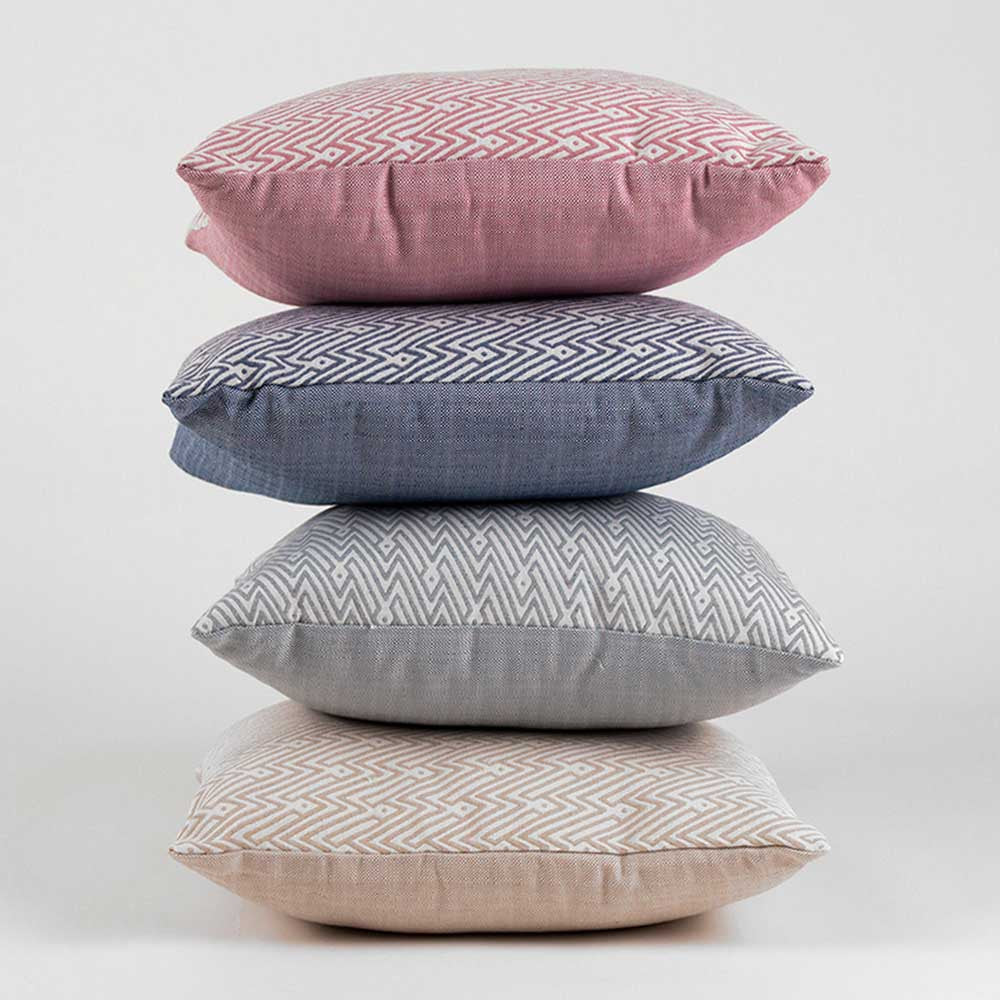 ALMOFADA JACQUARD MADRAS - CAPA + ENCHIMENTO