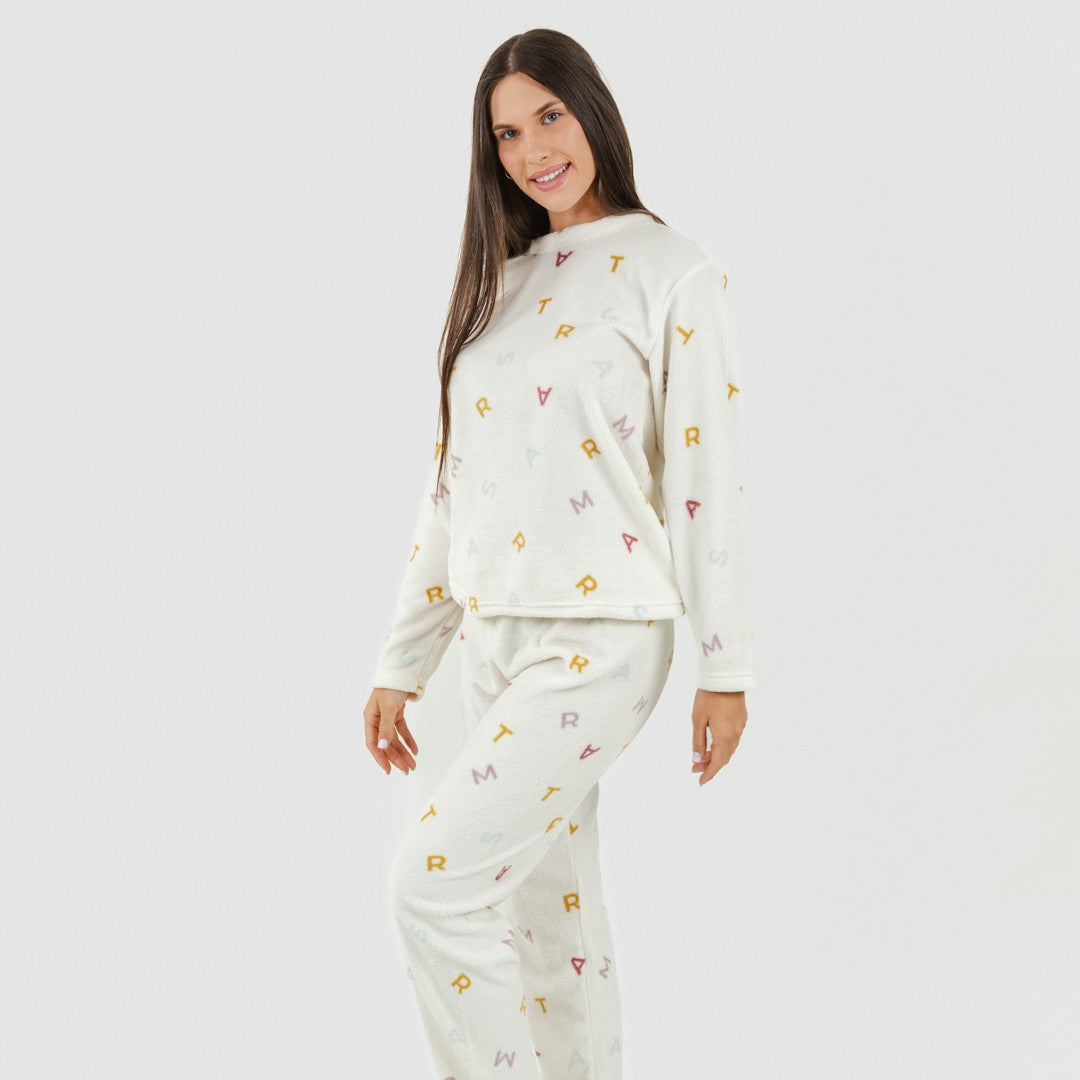 Pijama coral Letras