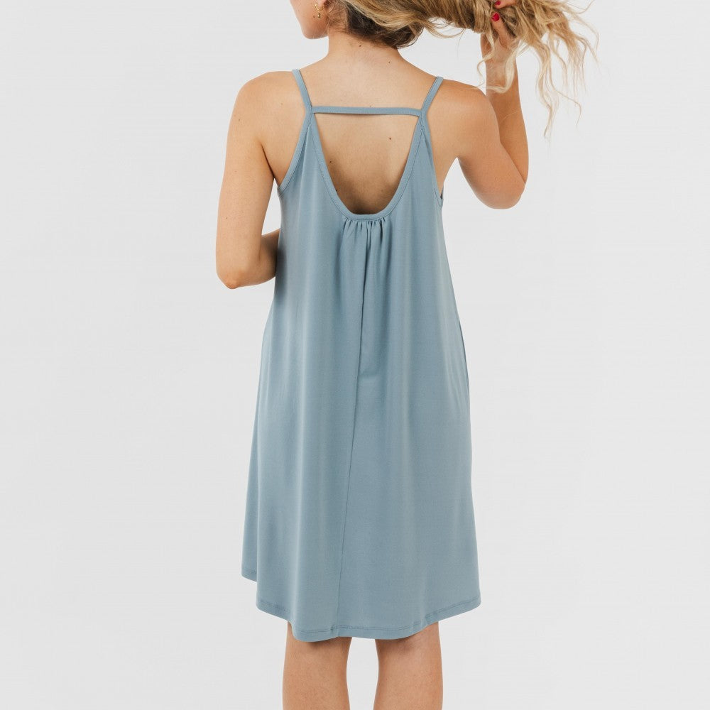 Vestido corto tirantes crepe liso