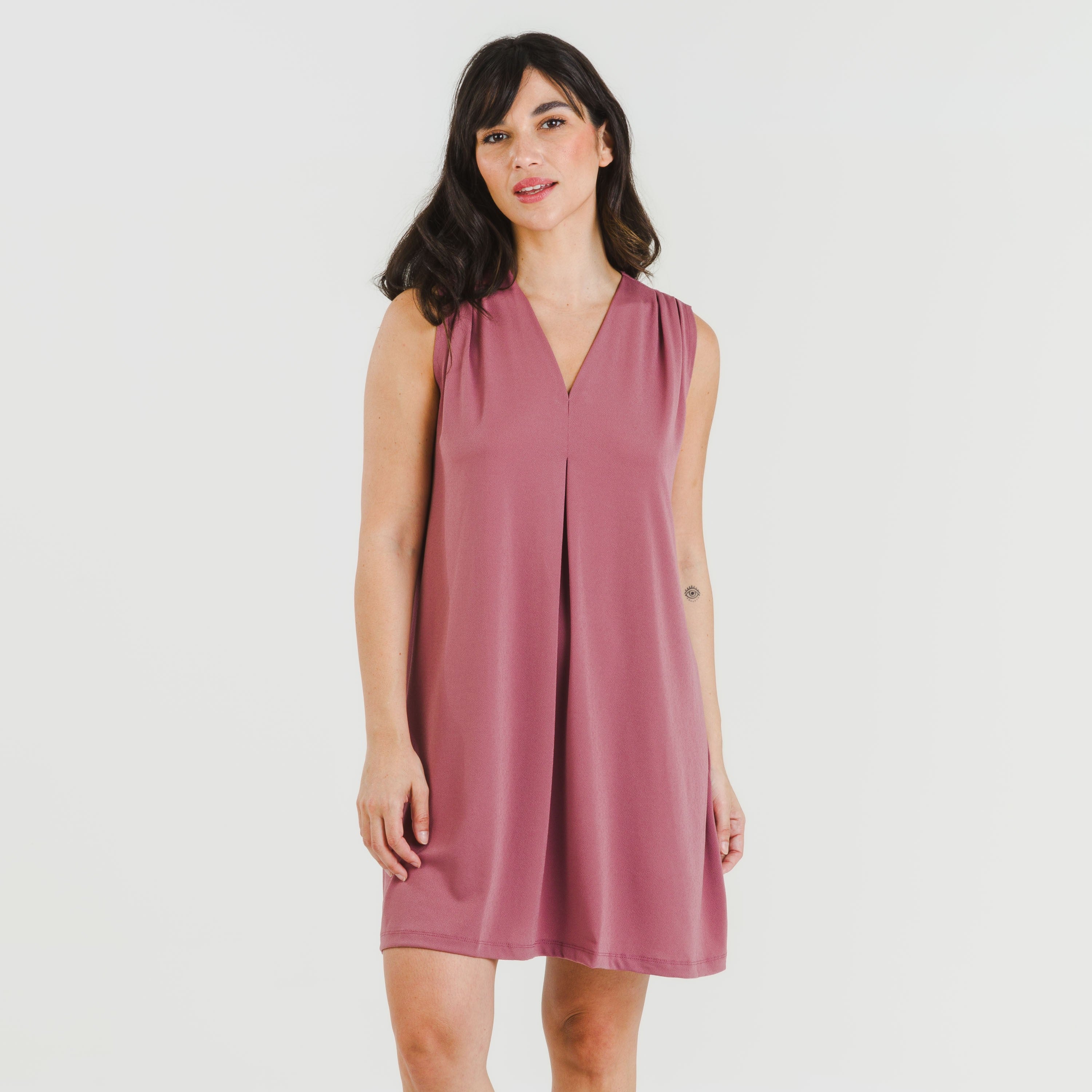 Vestido corto crepe liso