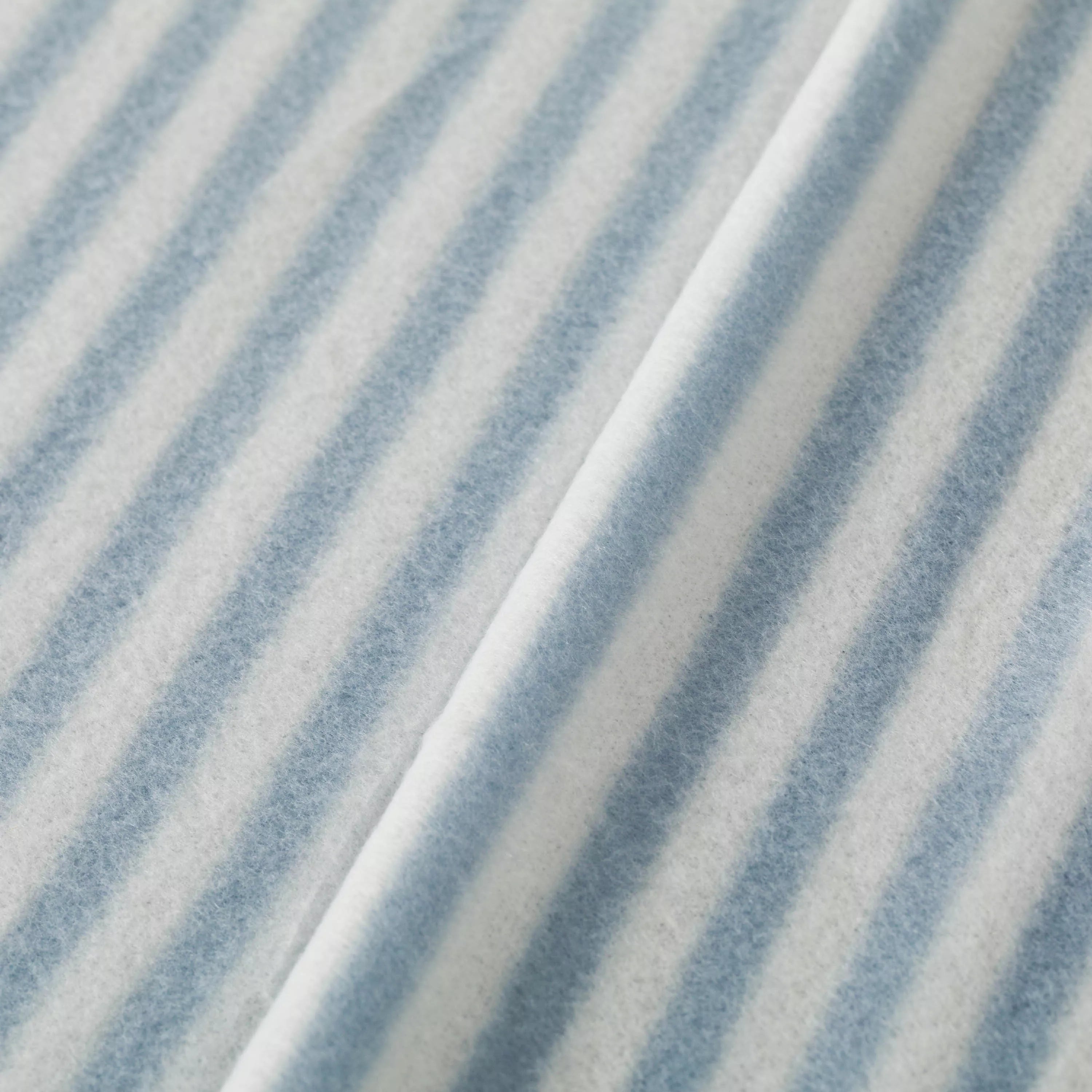 Set di lenzuola Leto a righe Pirenei