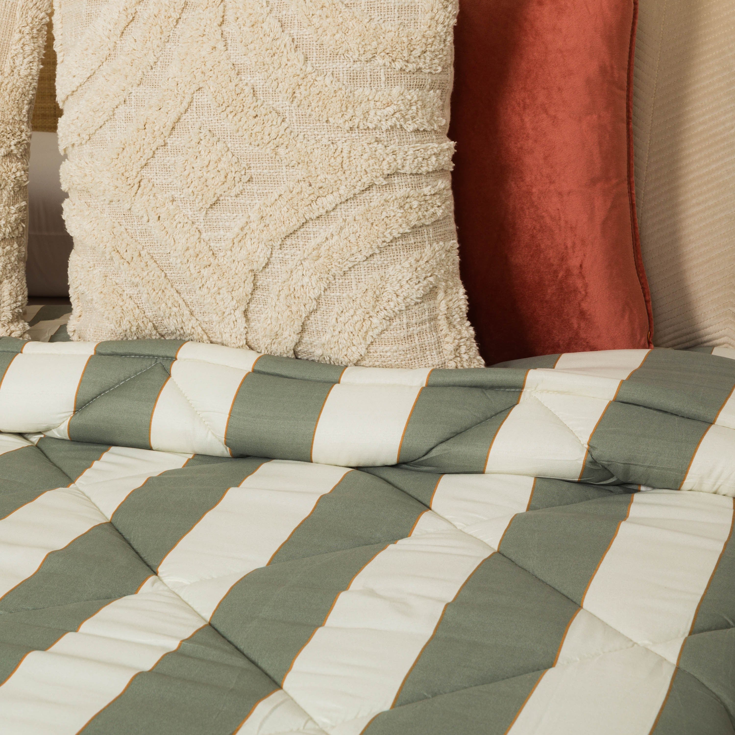 Edredão estampado Raya Marita verde seco