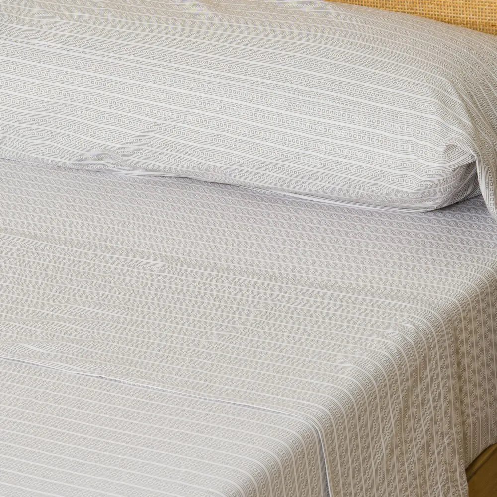 Jogo de lençóis de algodão Sarananda na cor verde sálvia