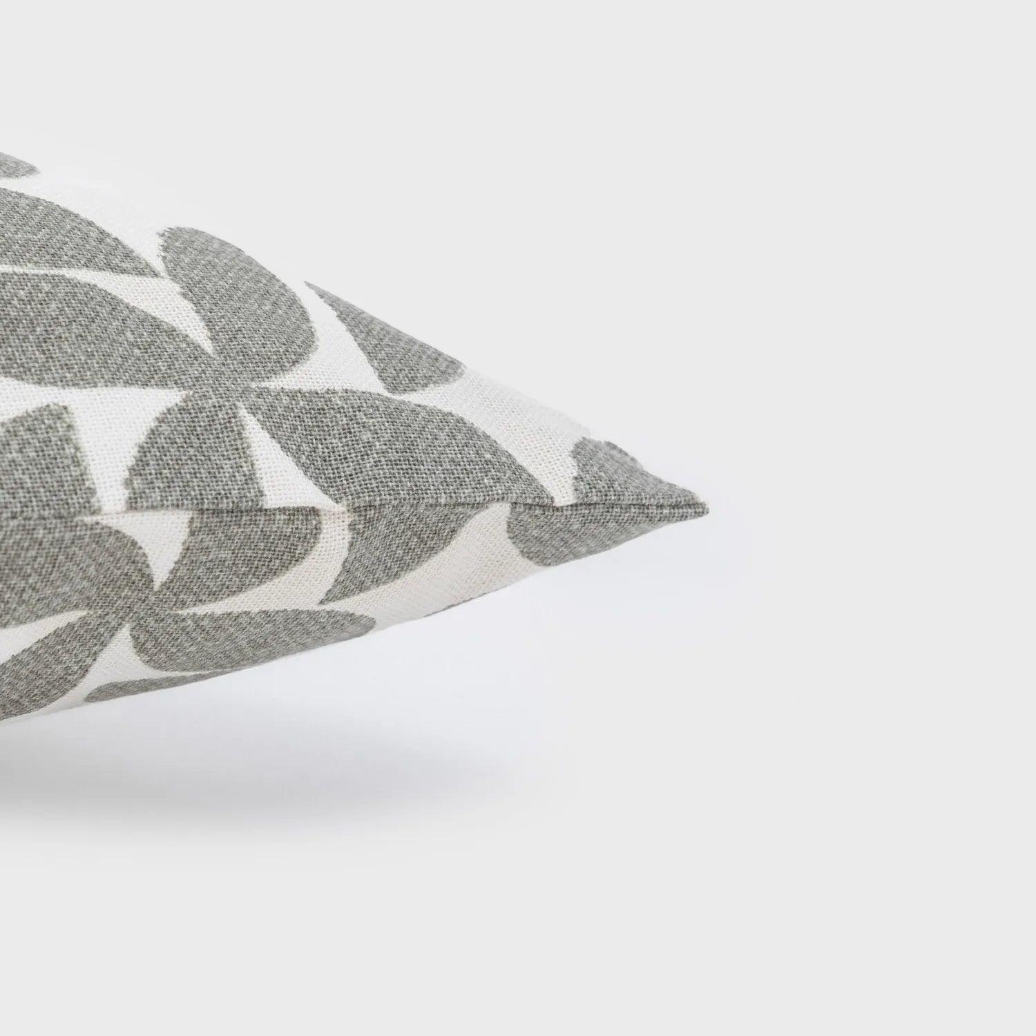 COJIN ANTIMANCHAS KEIRA - FUNDA + RELLENO