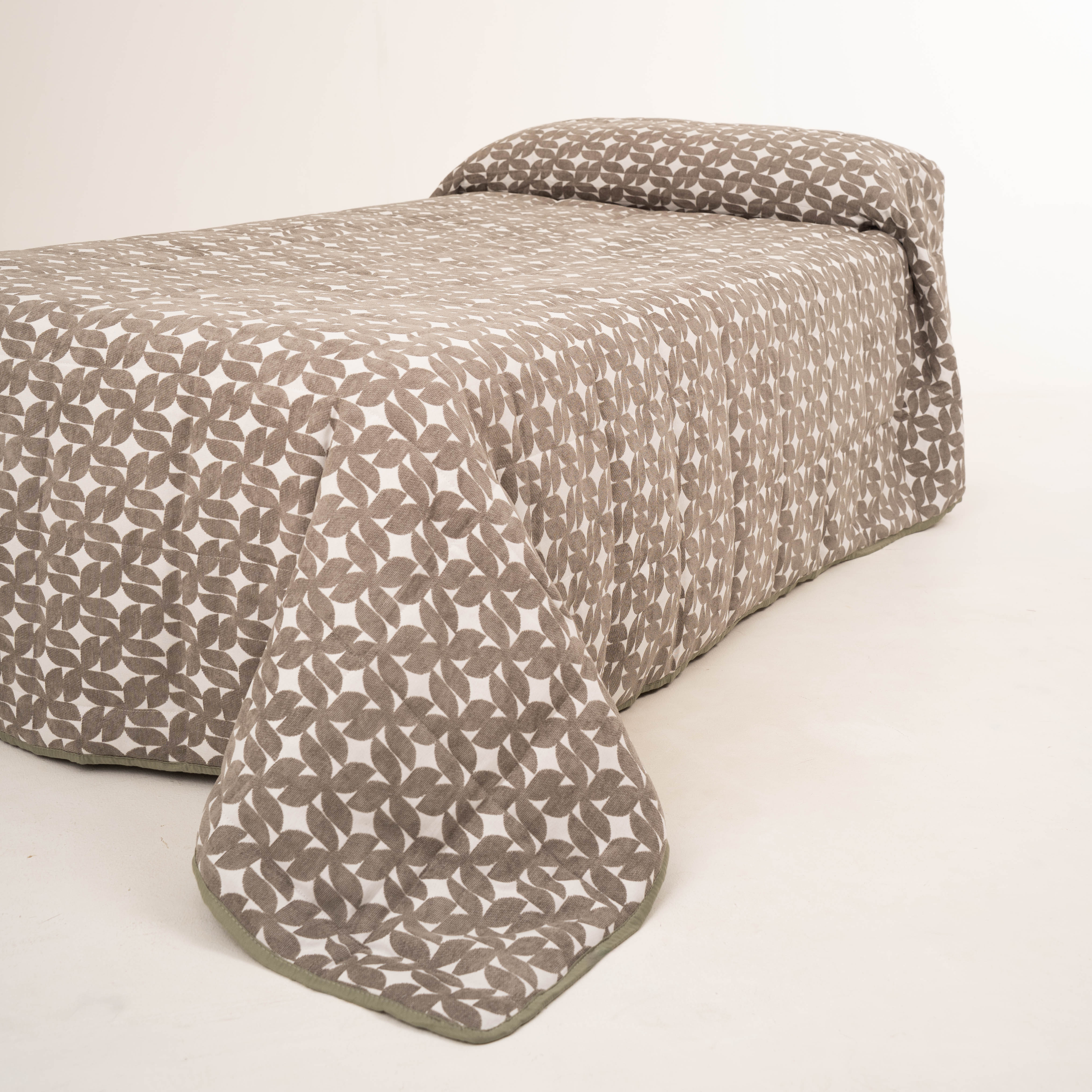 Colcha jacquard chenilla Keira verde seco