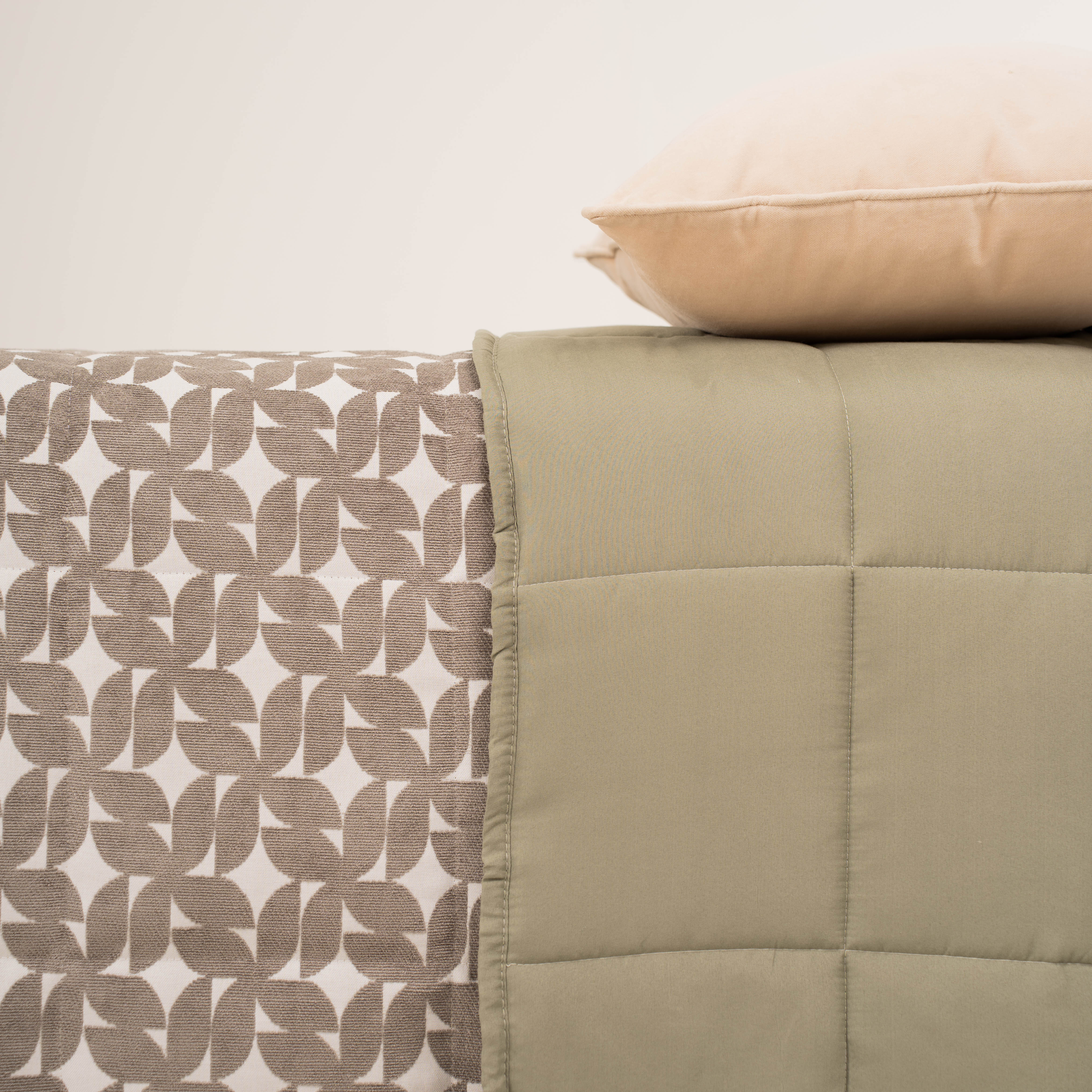 Colcha jacquard chenilla Keira verde seco