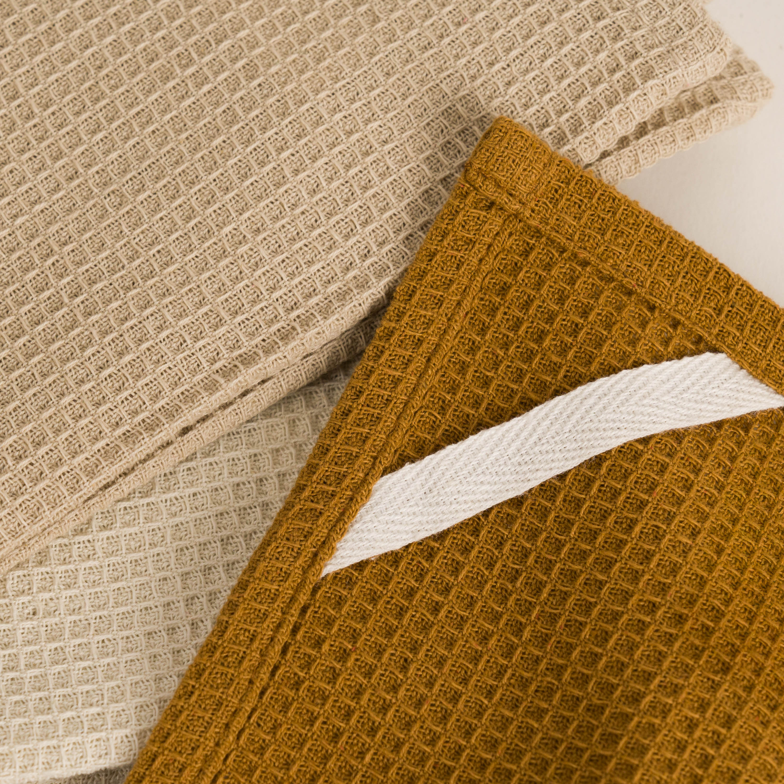 Set 3 strofinacci da cucina in cotone liscio Naturale/Talpa/Ocra