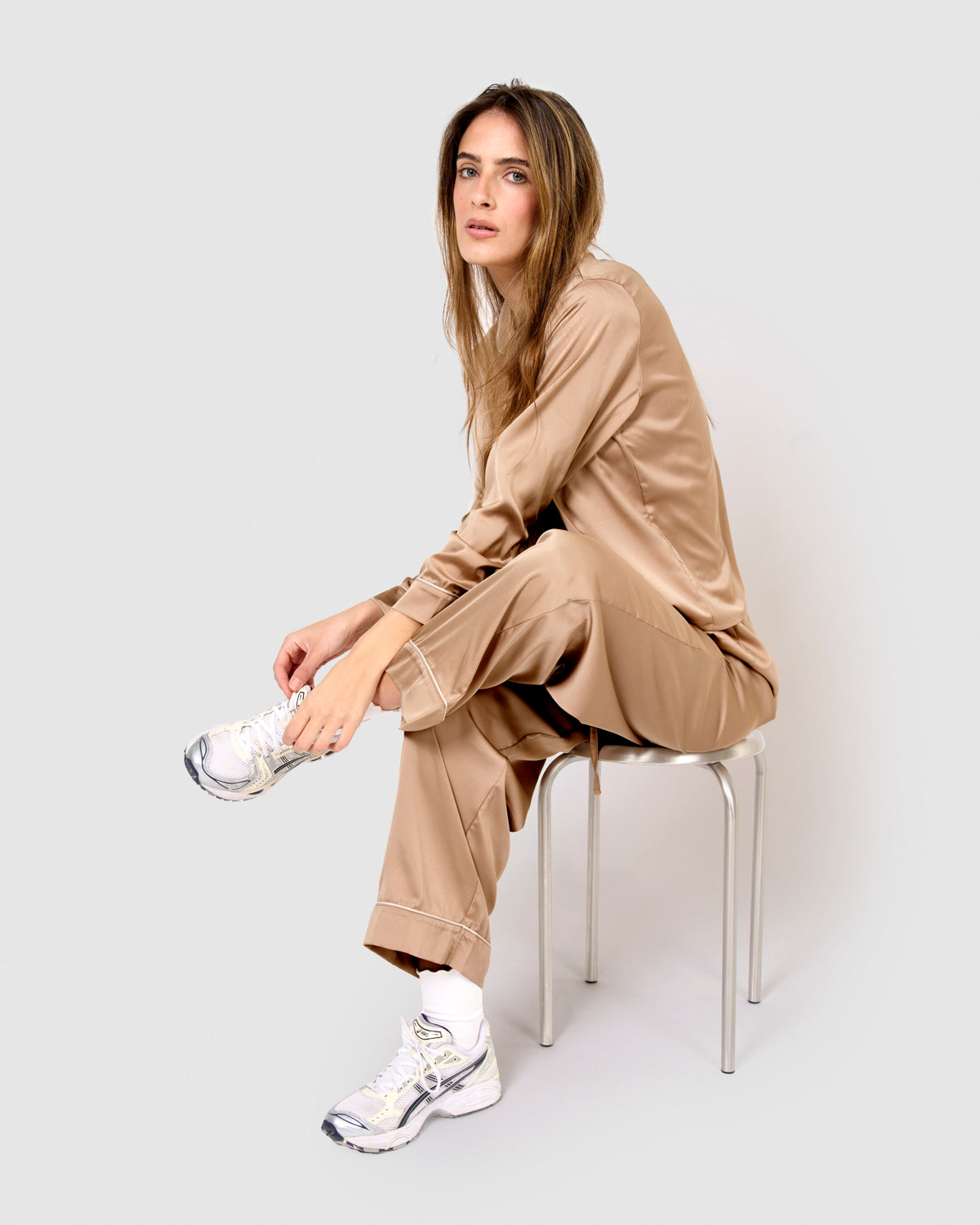 Pijama largo satén friday beige