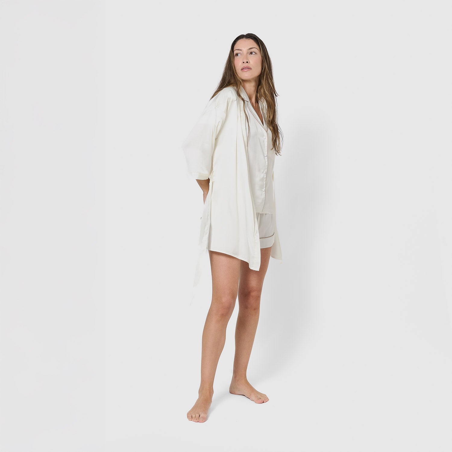 Robe curta de cetim para mulher Friday Solid Natural