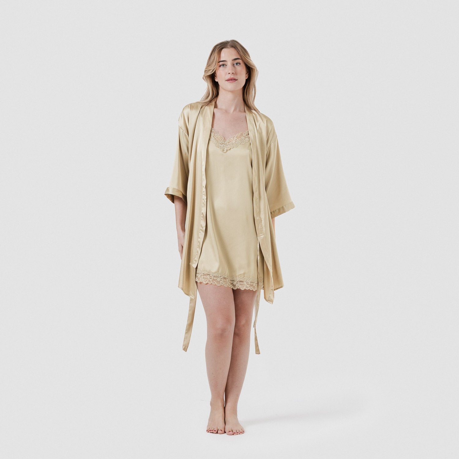 Robe curta de cetim para mulher Friday Solid Bege