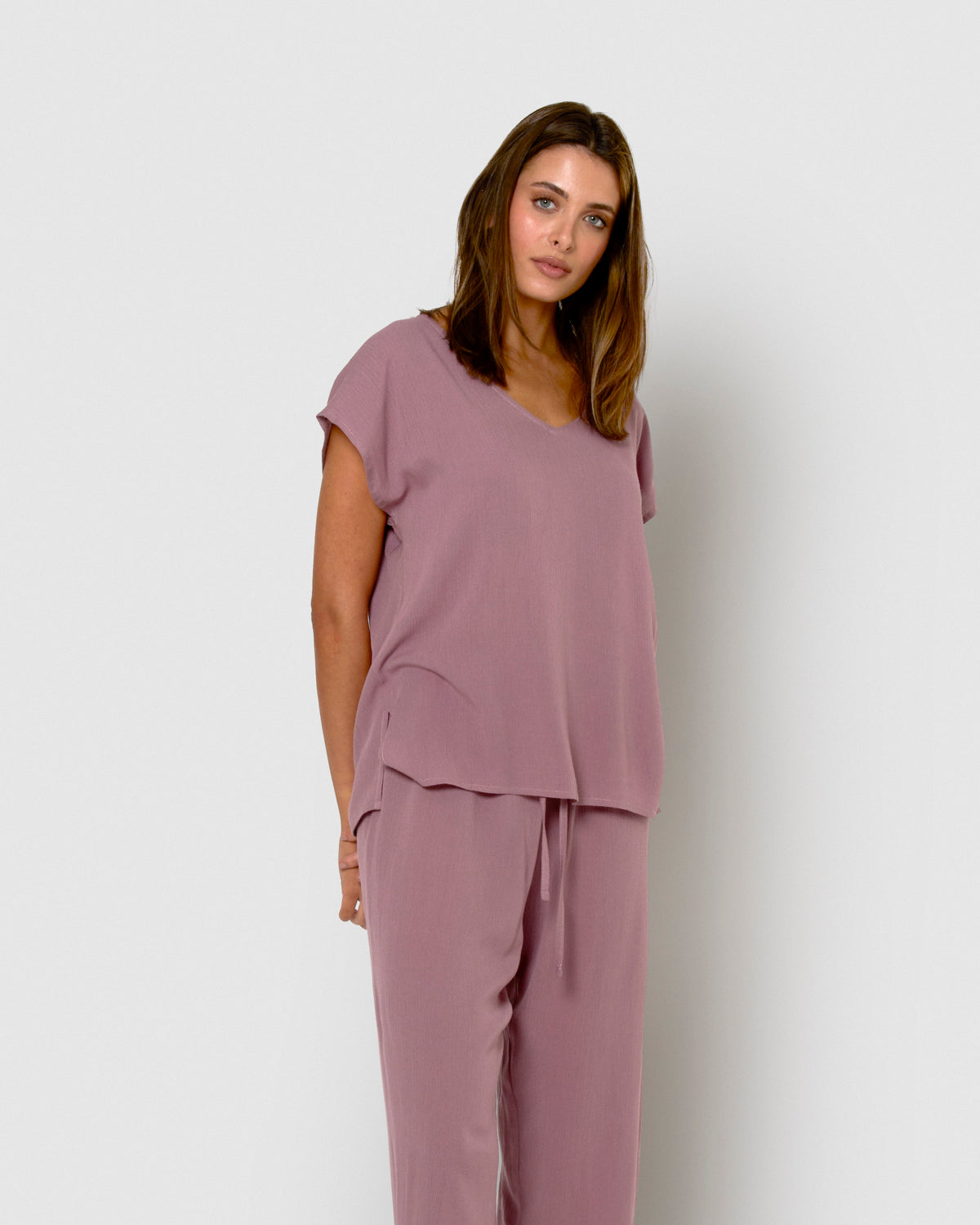 Camisa de mujer de viscosa bambula berenjena