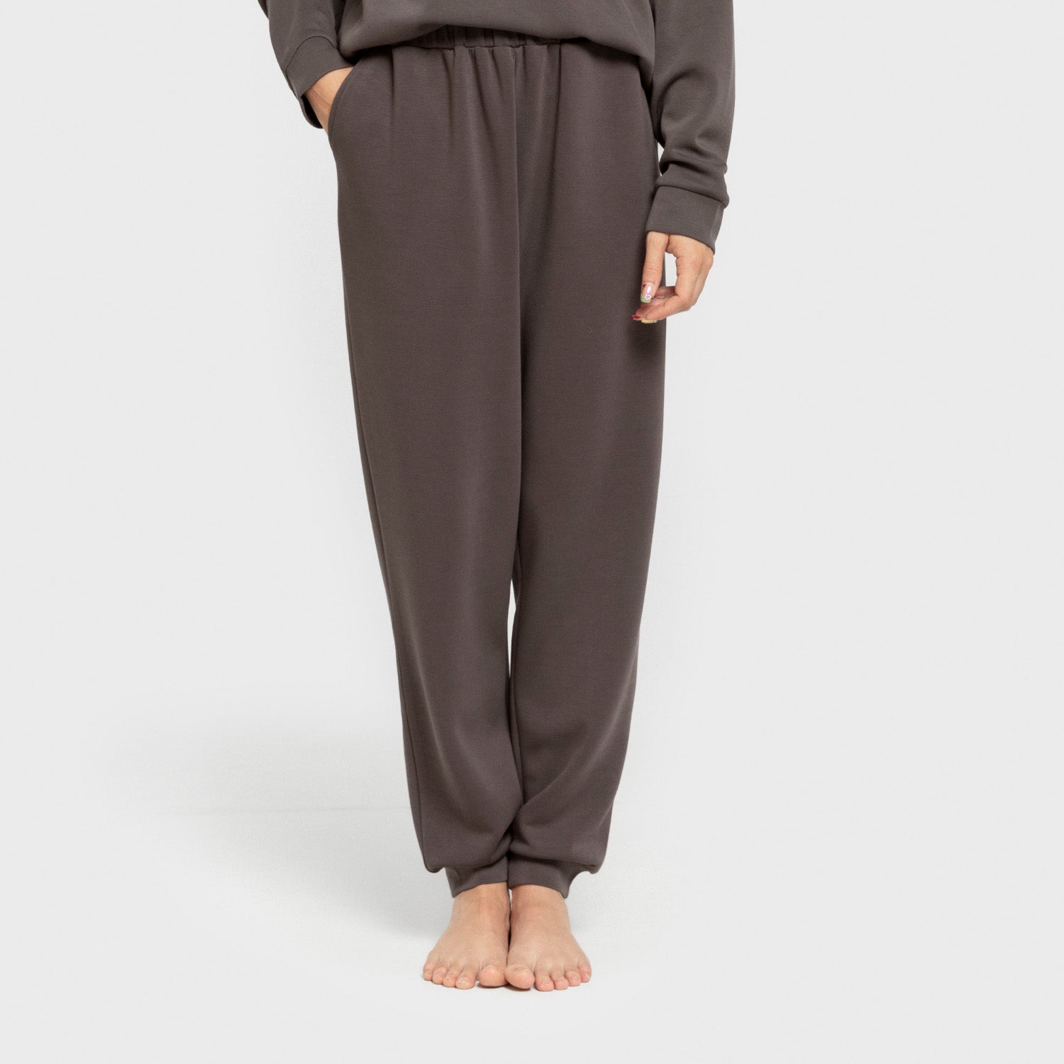 Pantalón jogger estilo modal mujer