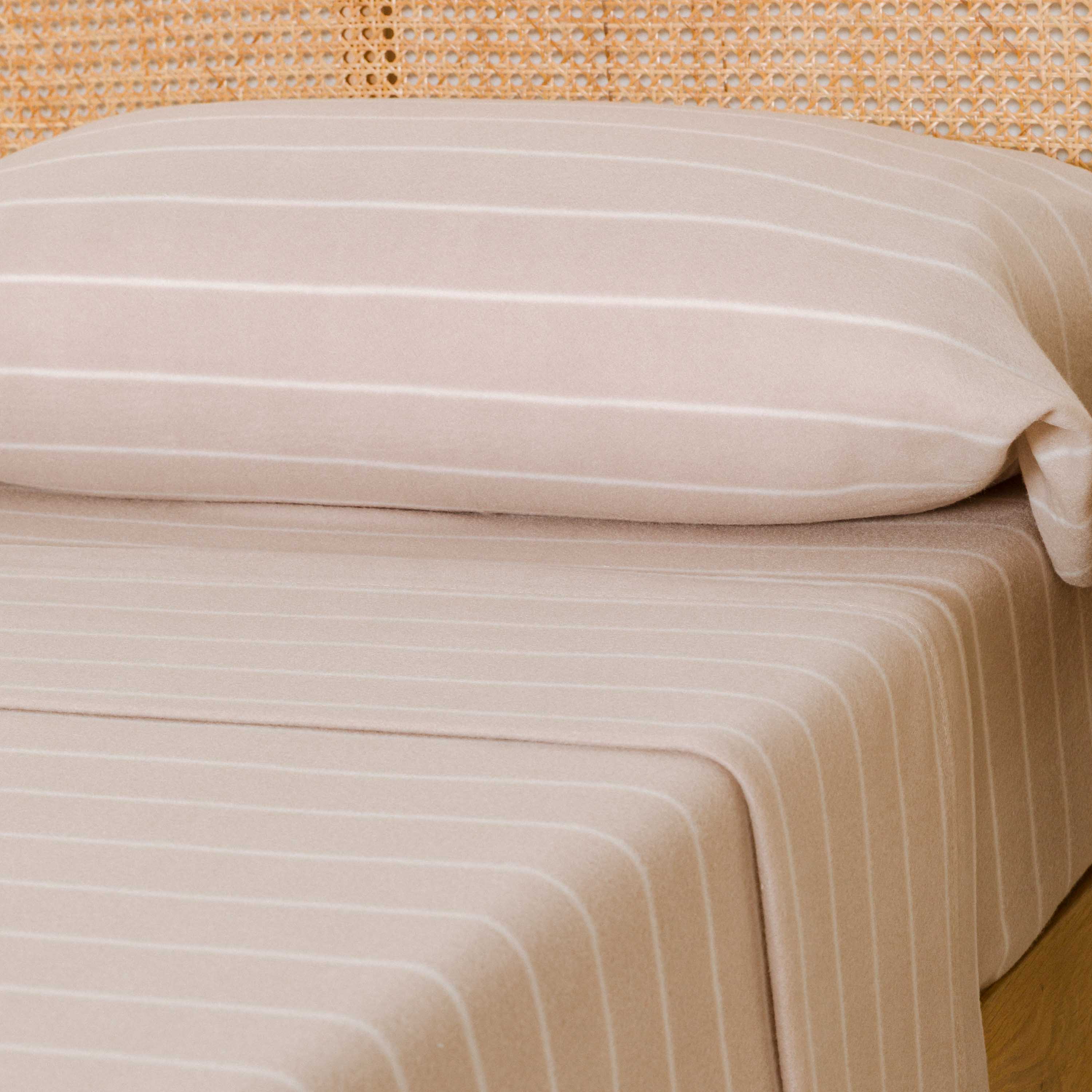 Juego de sábanas pirineo Raya Premia arena