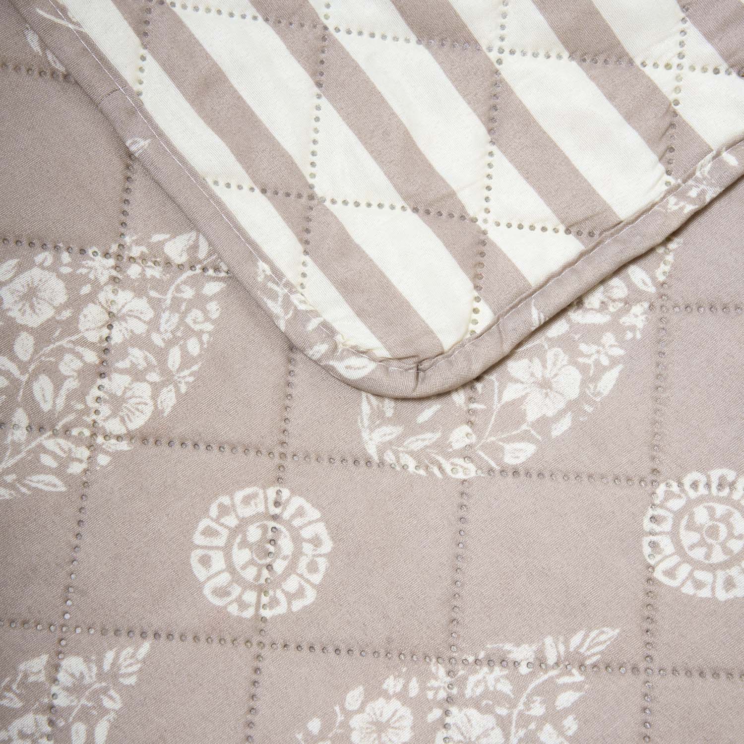 Colcha bouti tribal gris claro