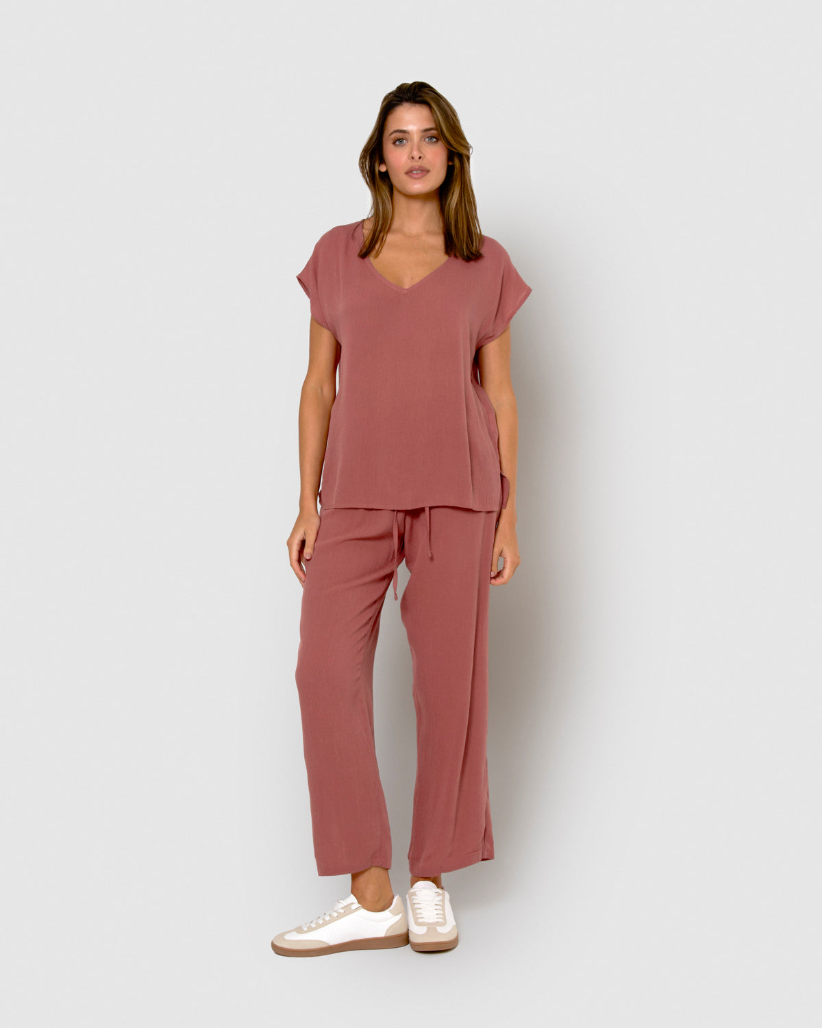 Pantalón largo mujer bambula detalles plisados rosa