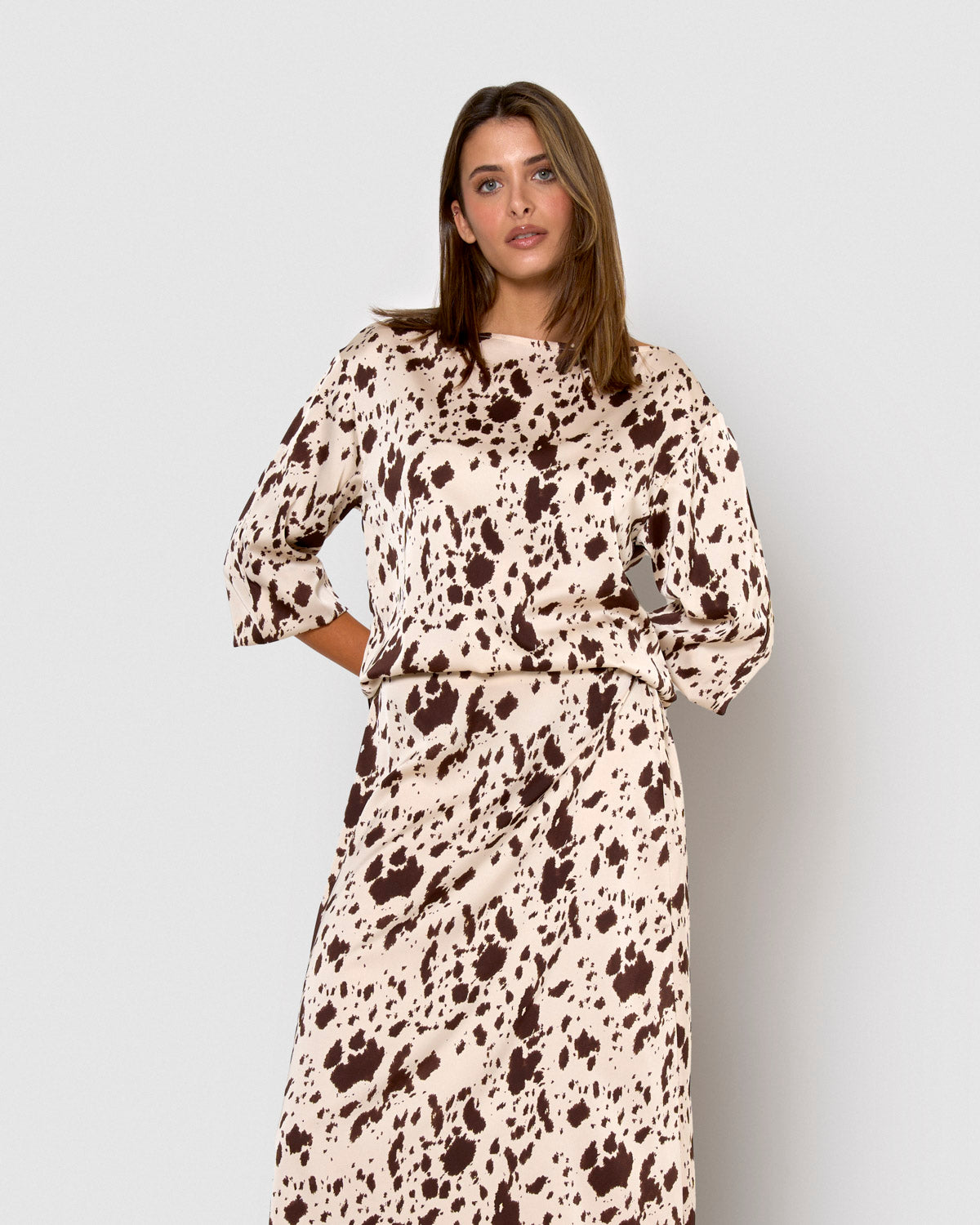 Blusa satén moncho marrón