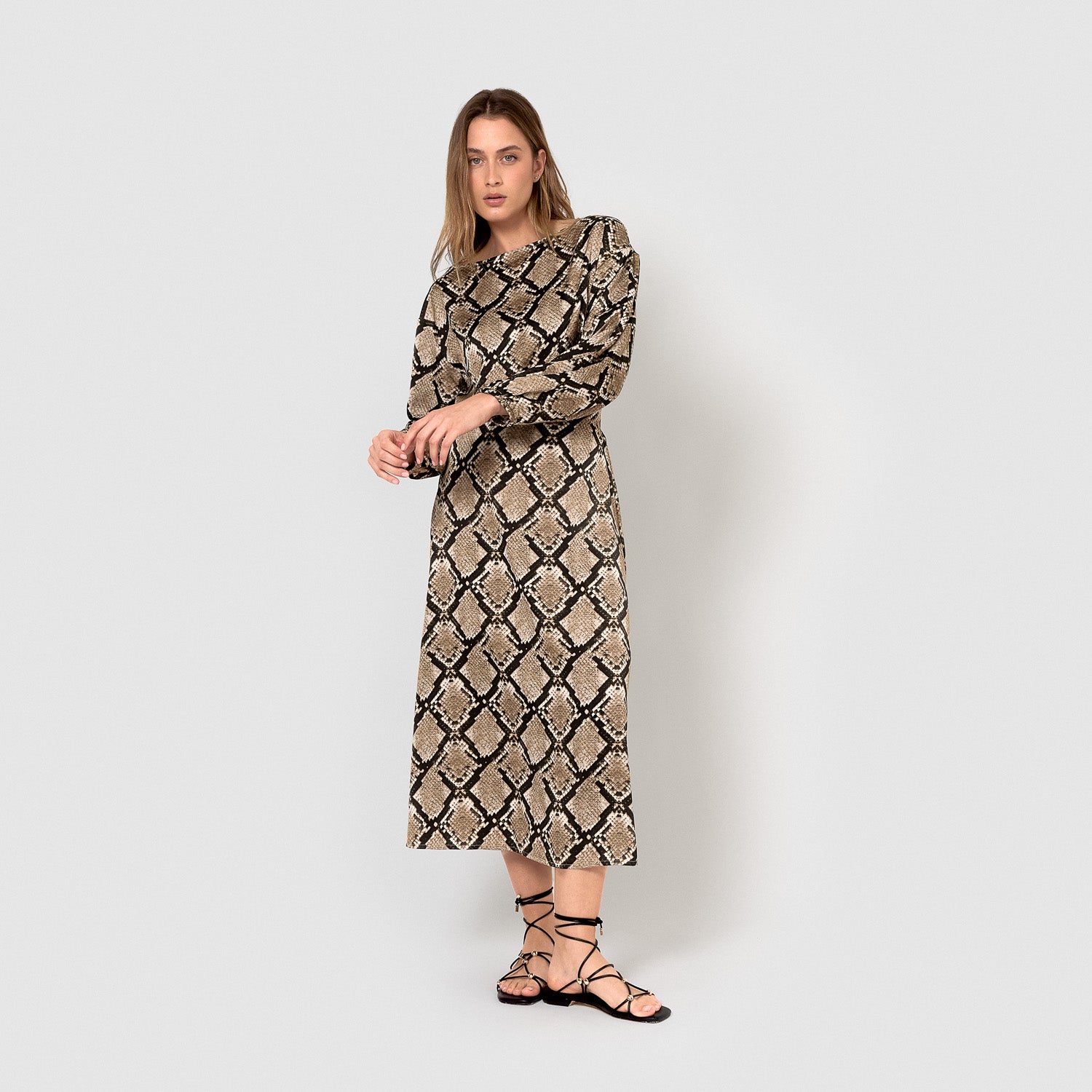 Falda midi evasé satén brisa marrón