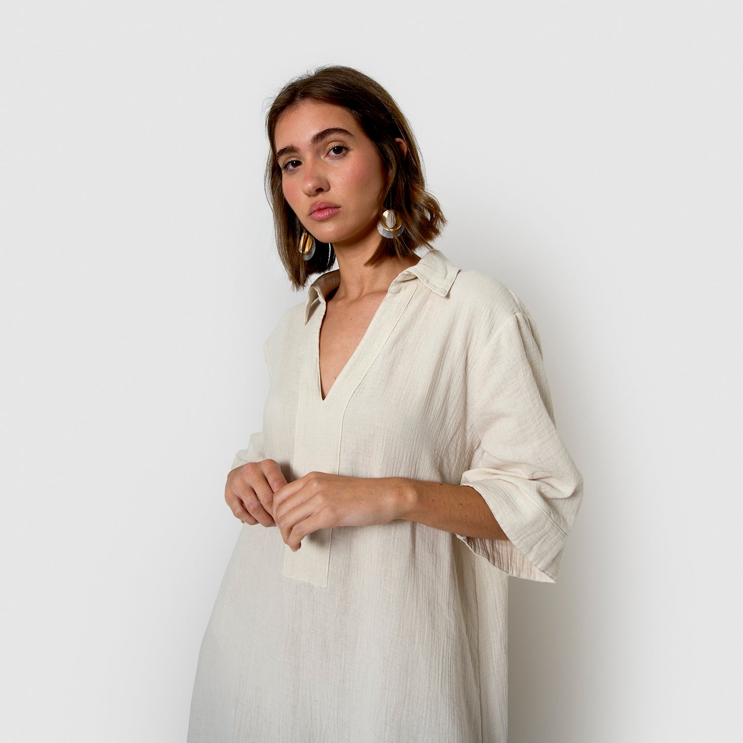 Abito corto di mussola bianca