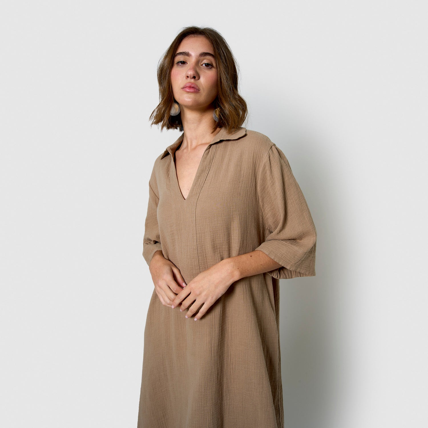 Vestido curto de musselina com forro de corda