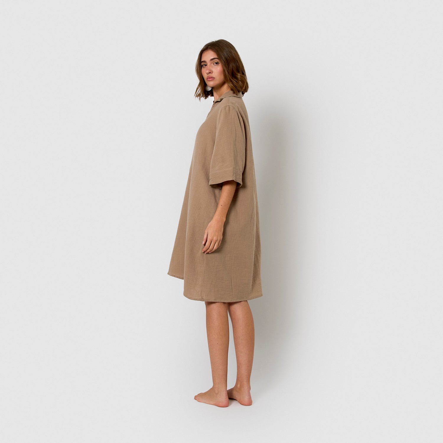 Vestido curto de musselina com forro de corda