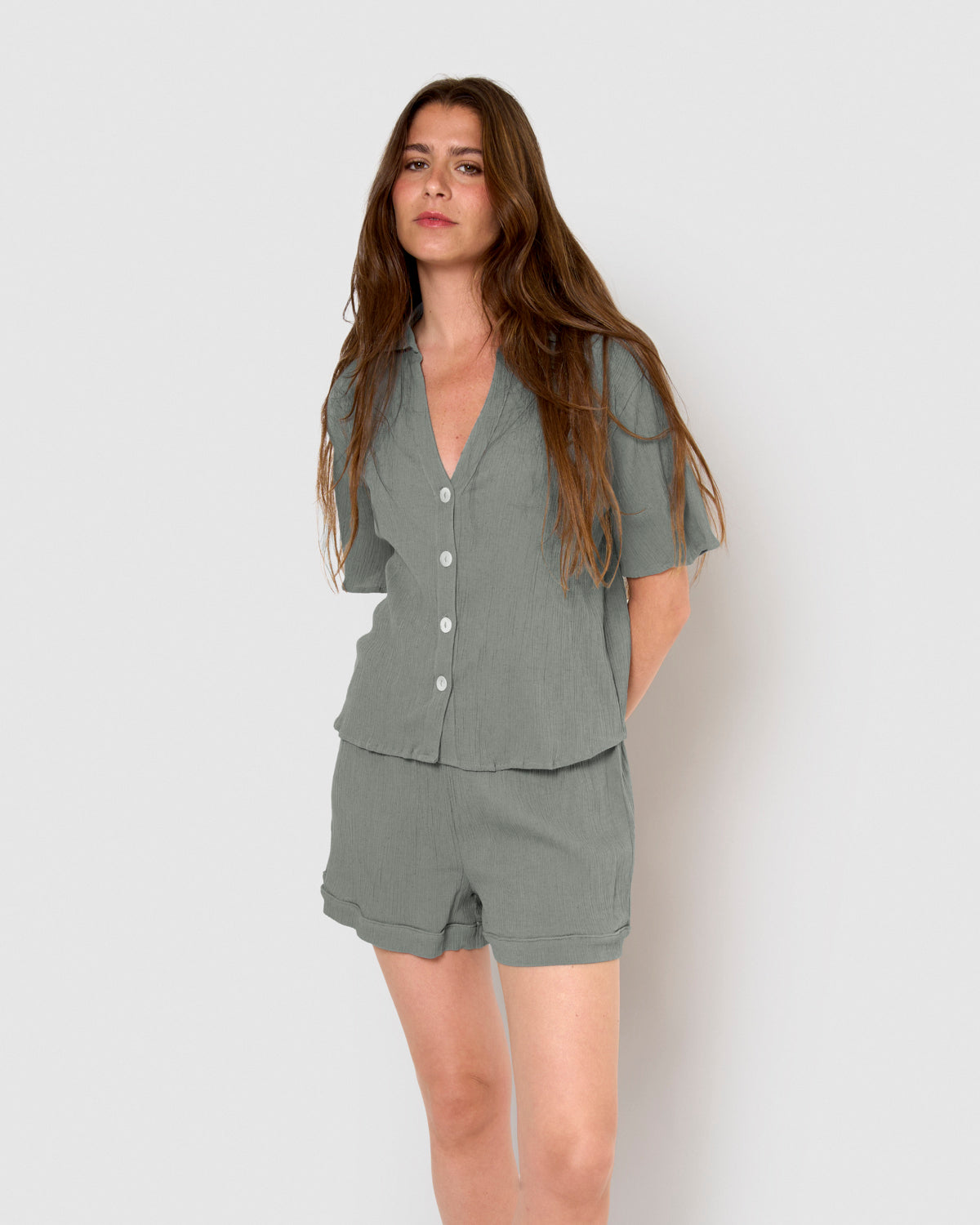 Set de camisa y short de algodón lino verde azulado