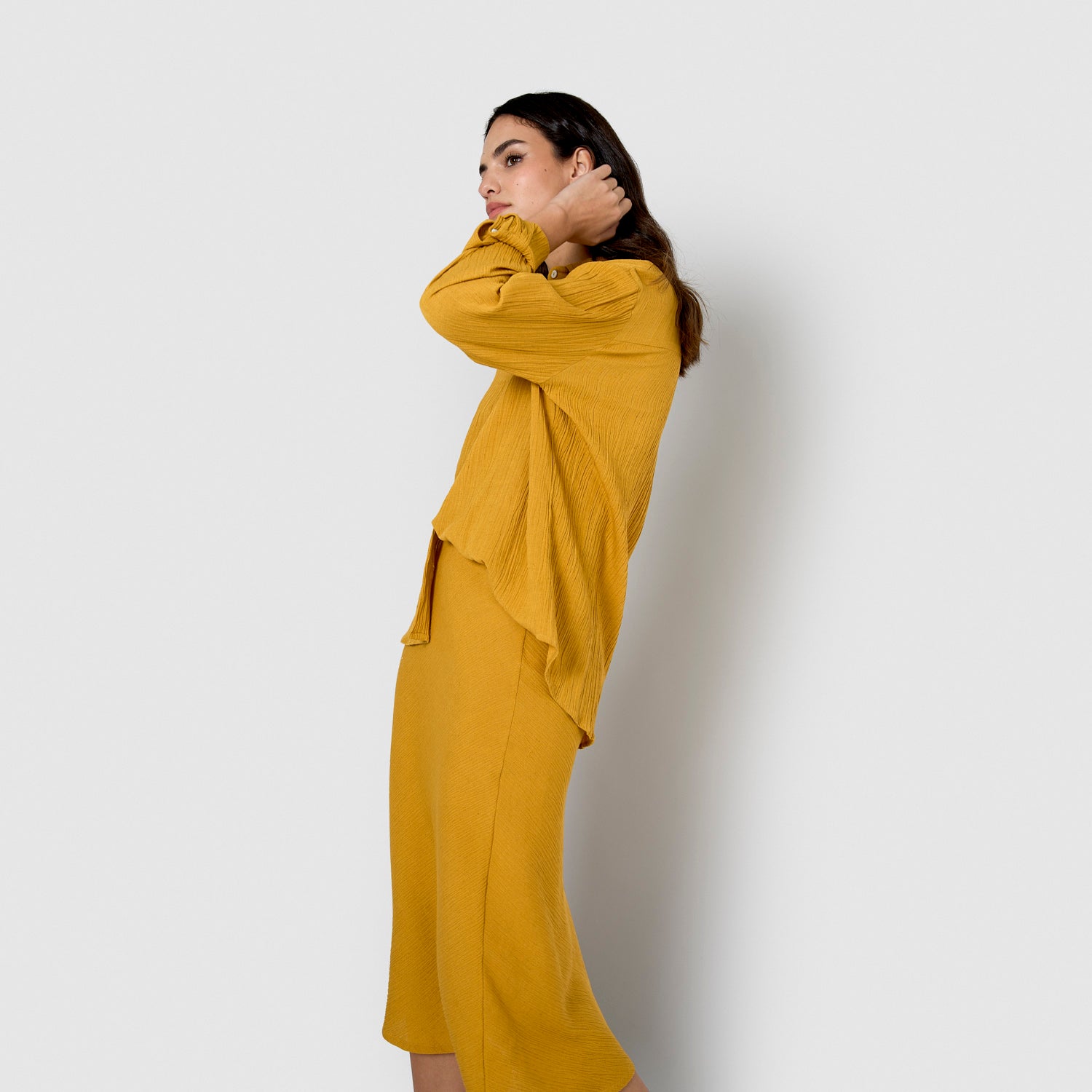 A-lined midi skirt in cotton linen ochre