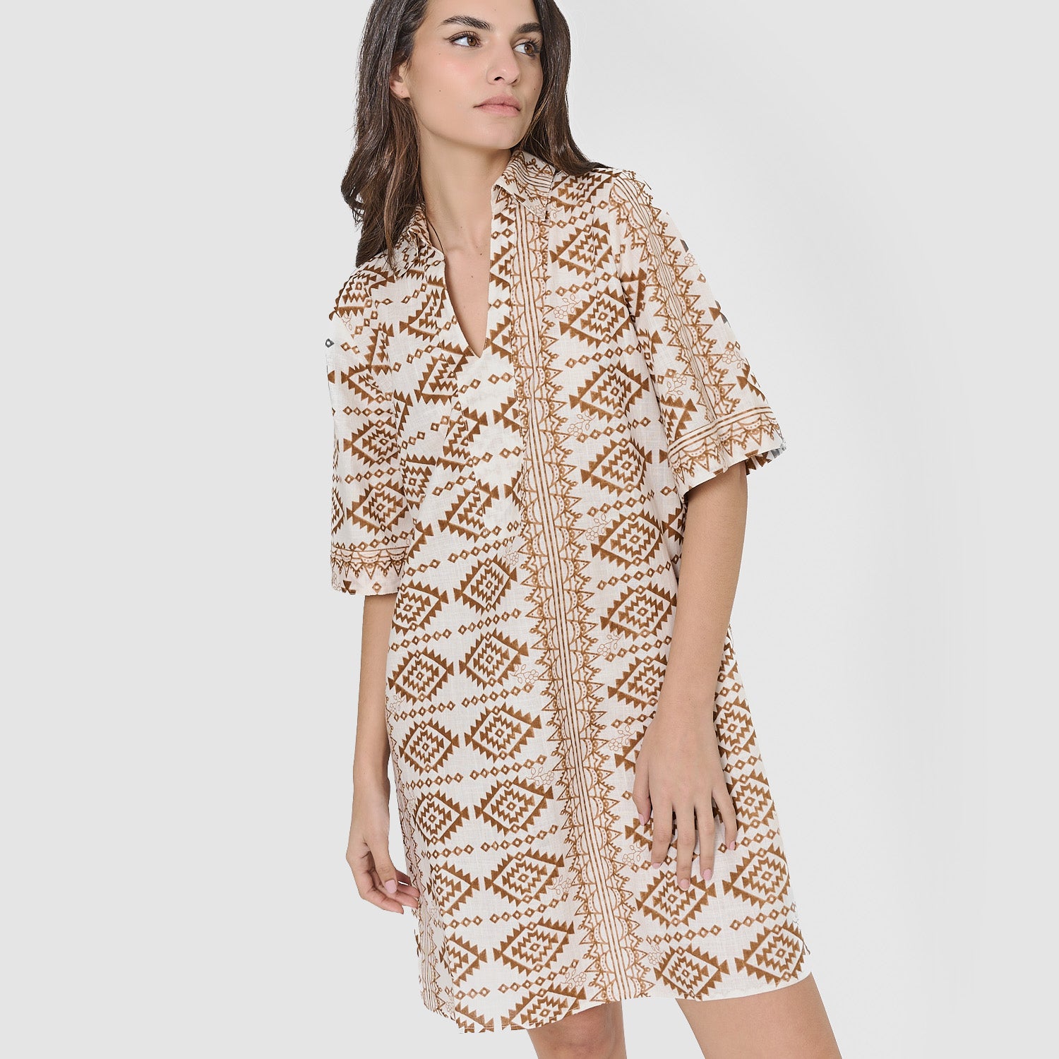 Abito corto in filato bora marrone