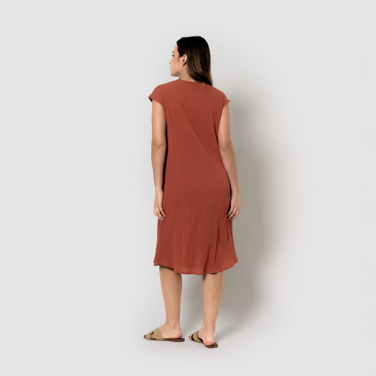 Robe courte en coton et lin à rosette