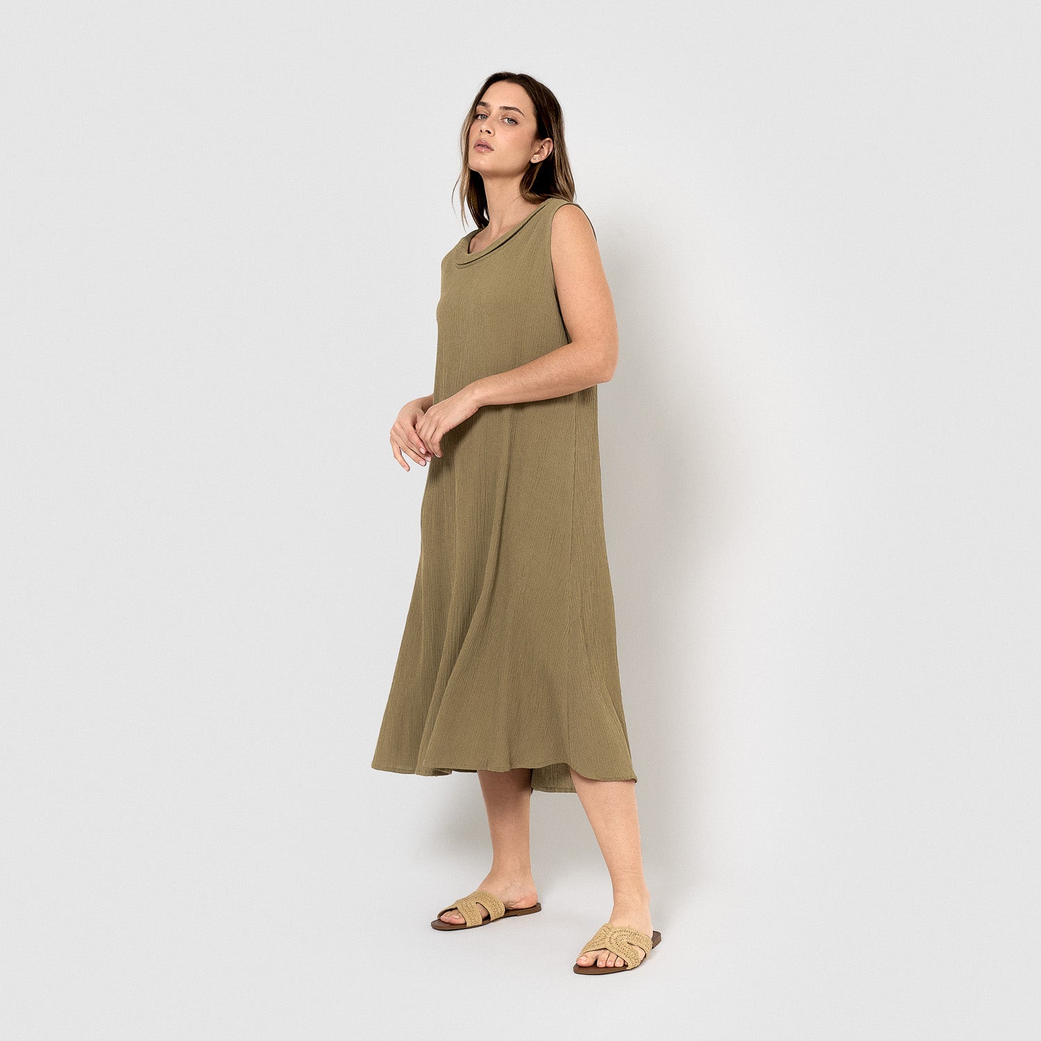 Robe midi à encolure drapée, en coton et lin, vert chasse