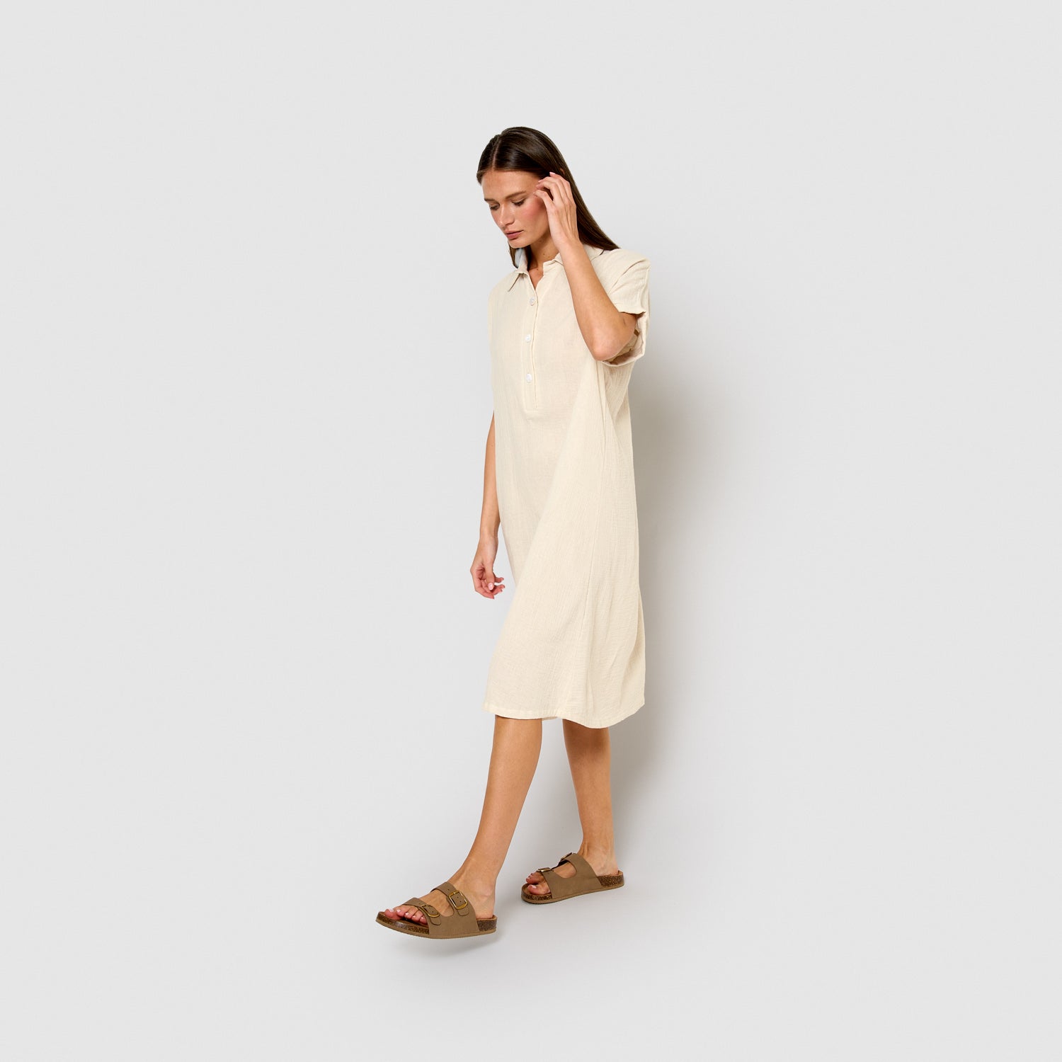 Robe midi en mousseline blanche à manches fluides