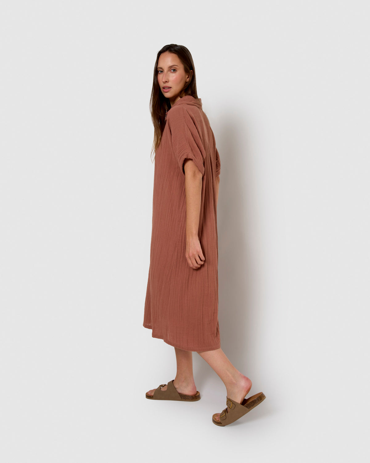 Abito midi in mussola con maniche fluide e rosette