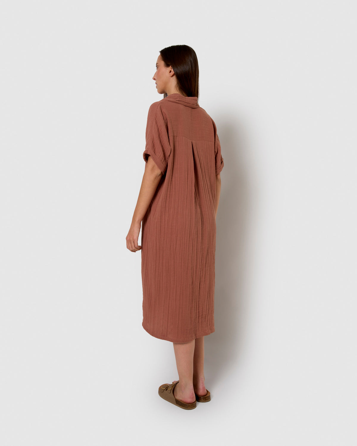 Abito midi in mussola con maniche fluide e rosette