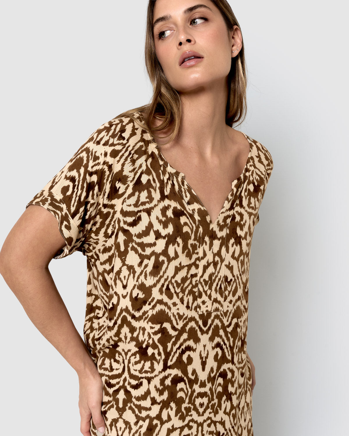 Abito corto in viscosa marrone