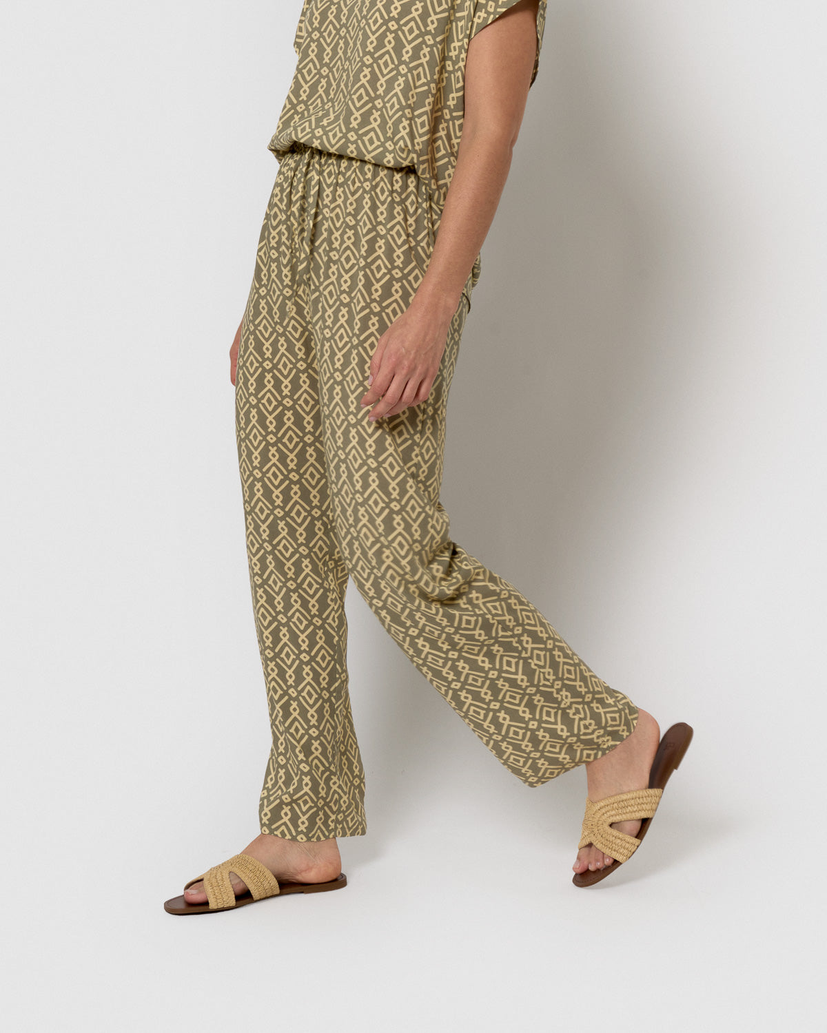 Calças de viscose loiro-esverdeadas