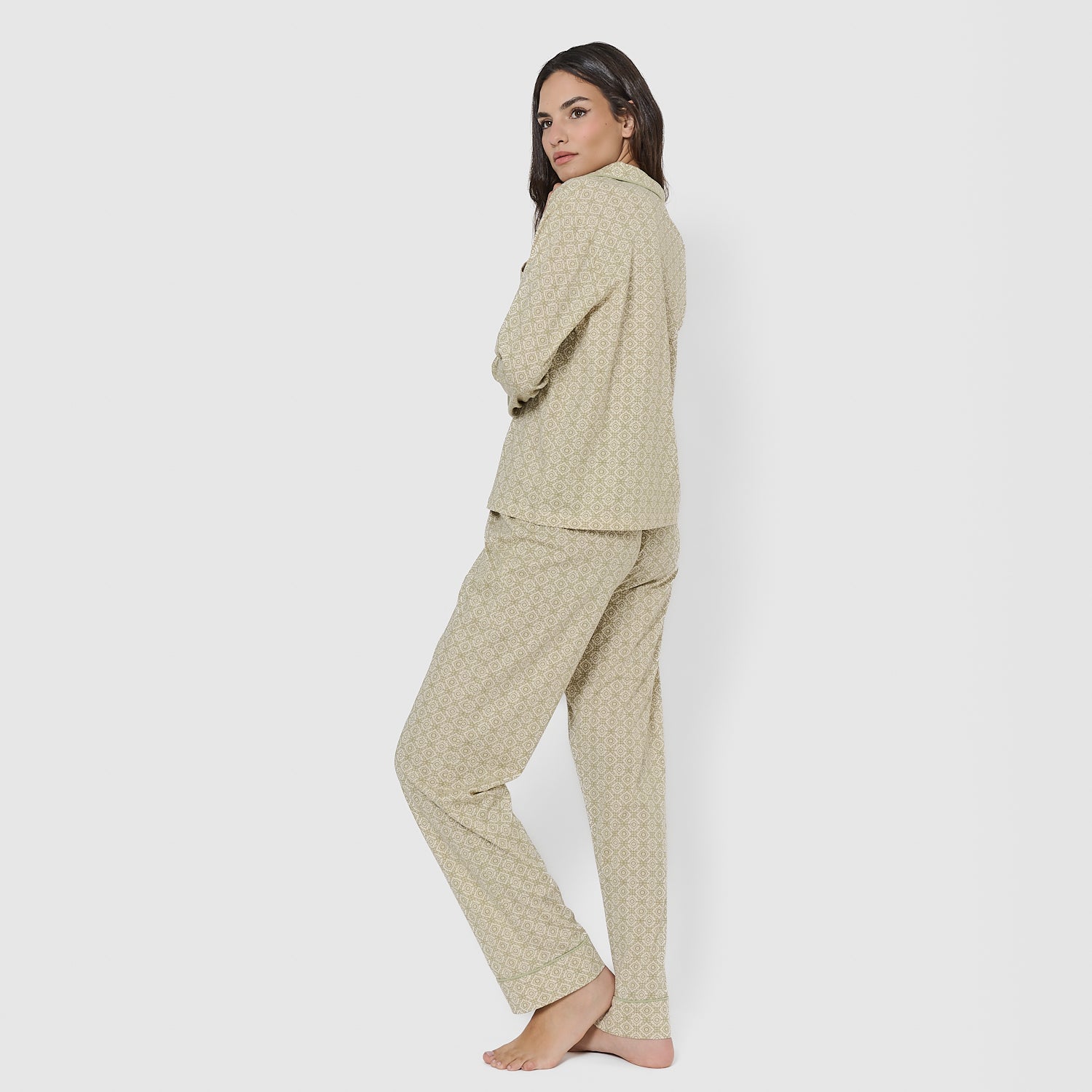 Pijama largo camisero algodón mandolia verde cacería