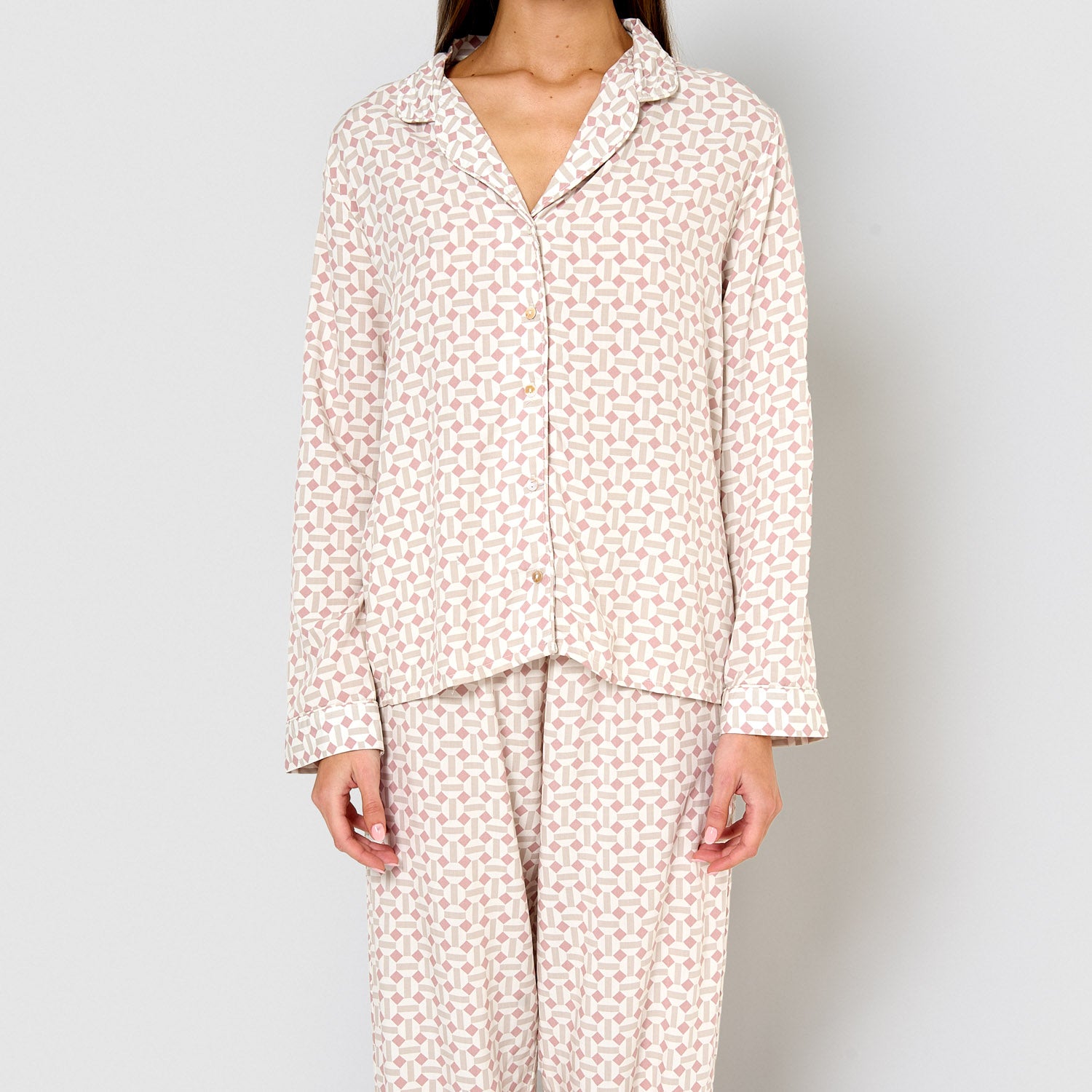 Long pink viscose shirt-style pajamas