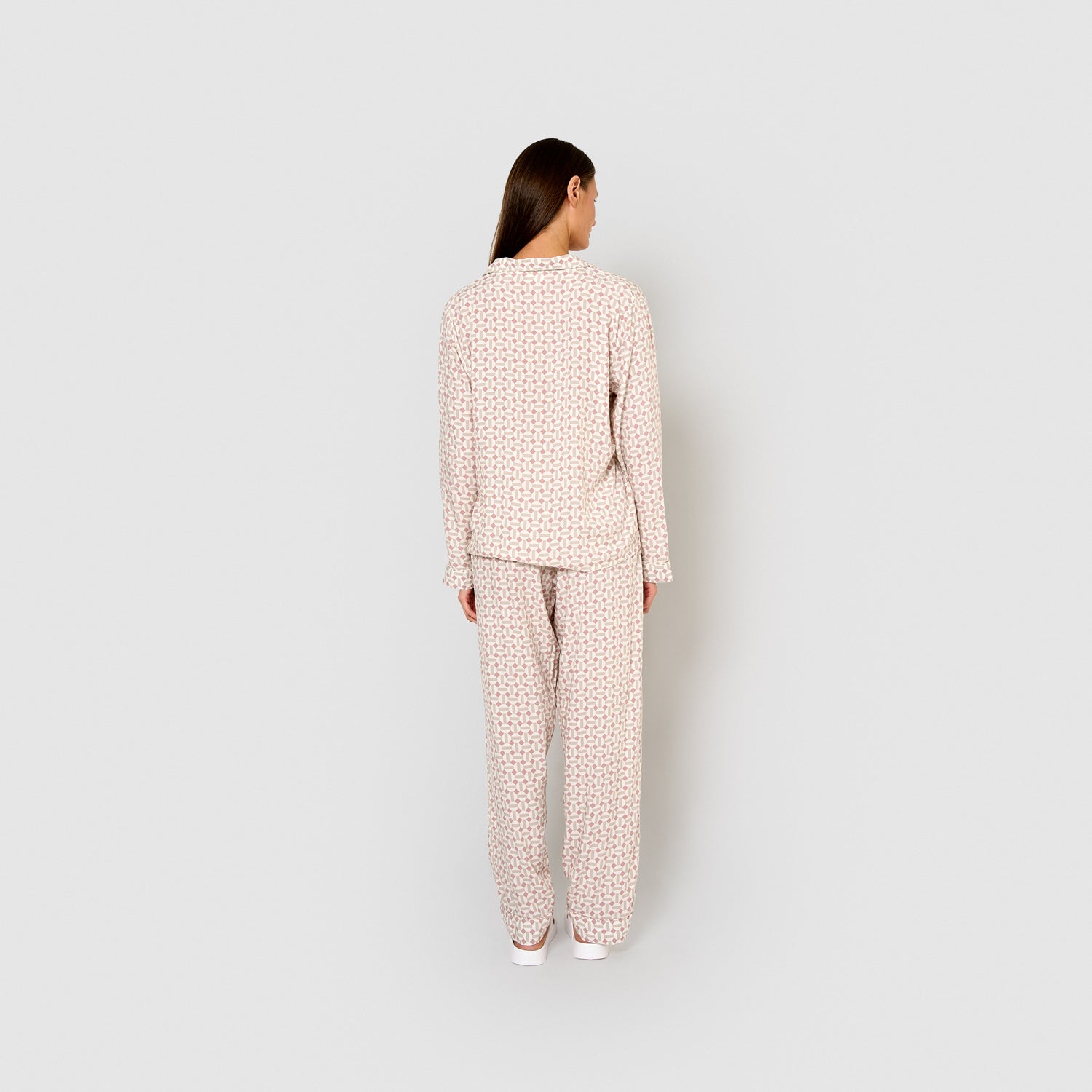 Long pink viscose shirt-style pajamas