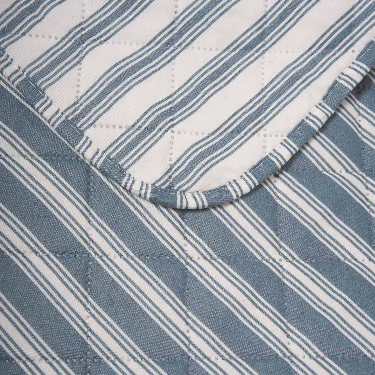 Colcha bouti listrada com dálias índigo