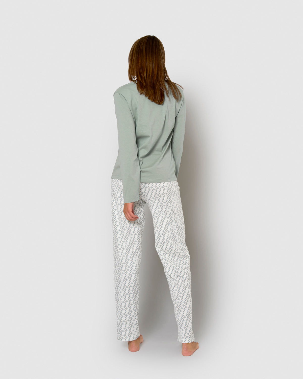 Pyjama long en coton vert menthe Nerdana à col en V