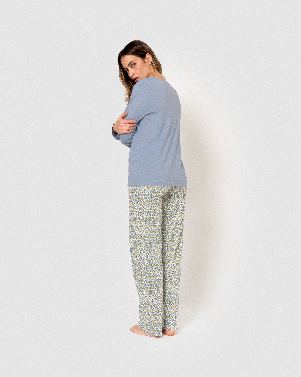 Pyjama long en coton bleu Irène à col en V