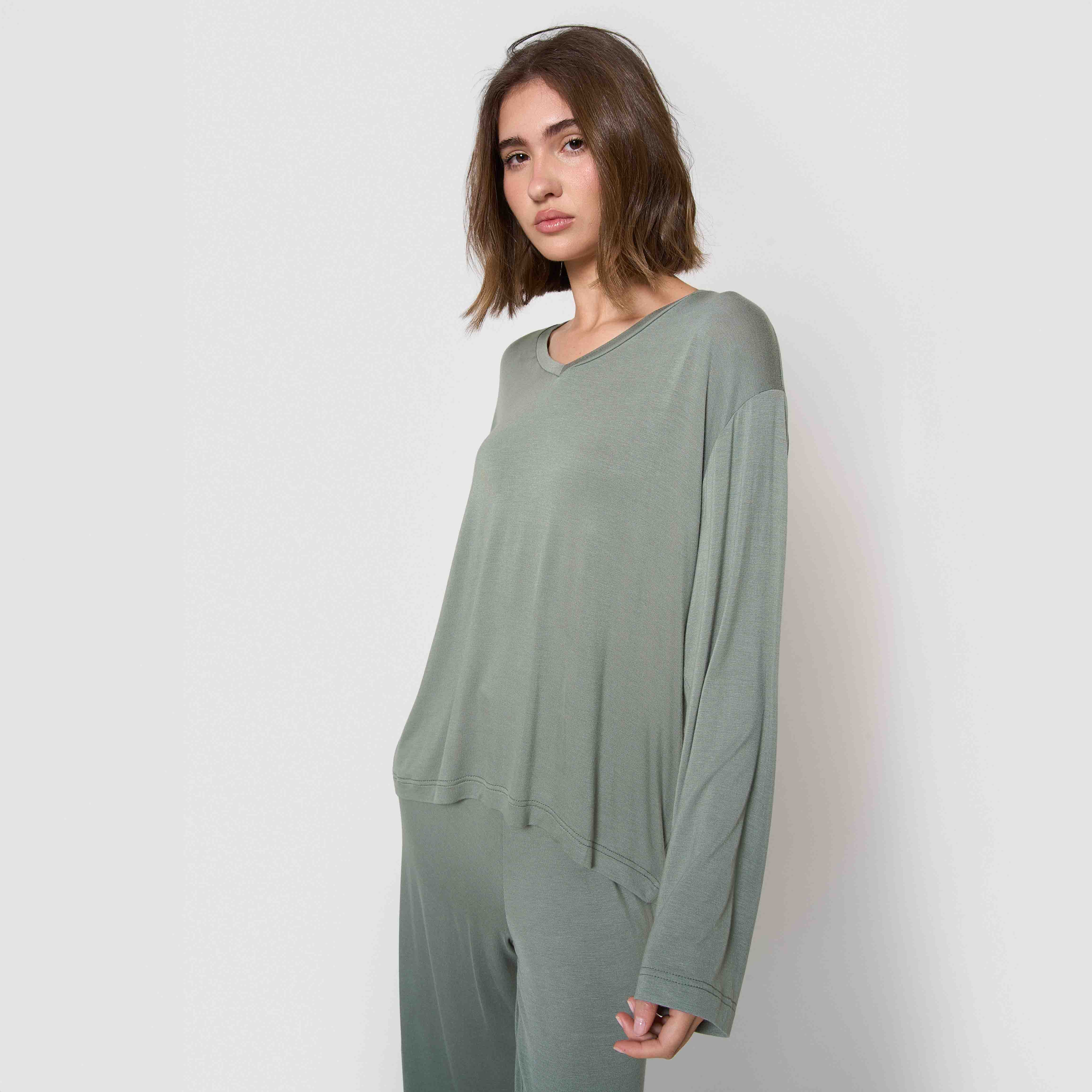 Pijama largo de viscosa verde