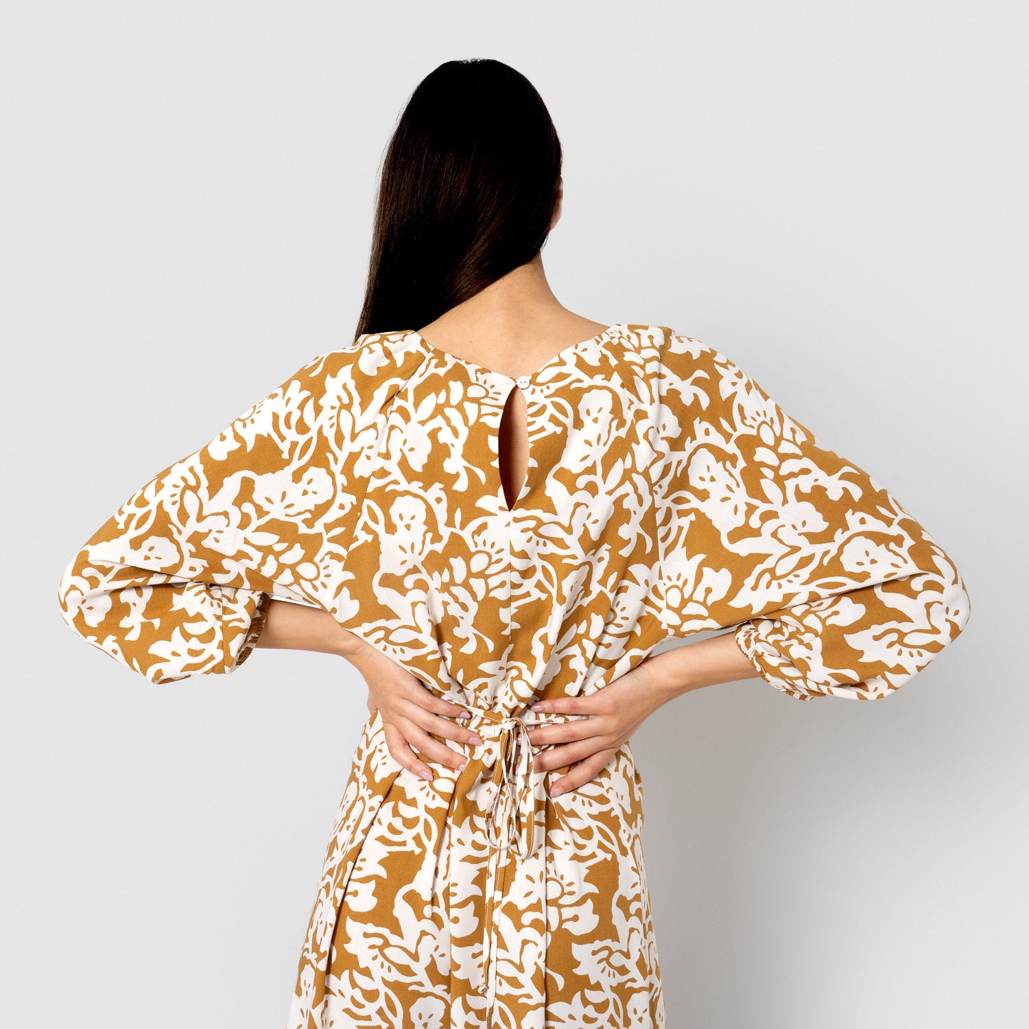 Vestido midi viscosa sari ocre
