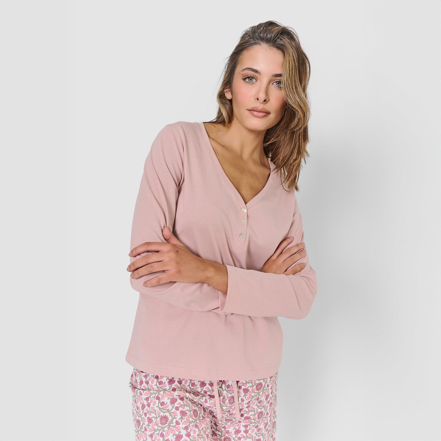 Pijama largo de algodón con escote pico amazonas rosa