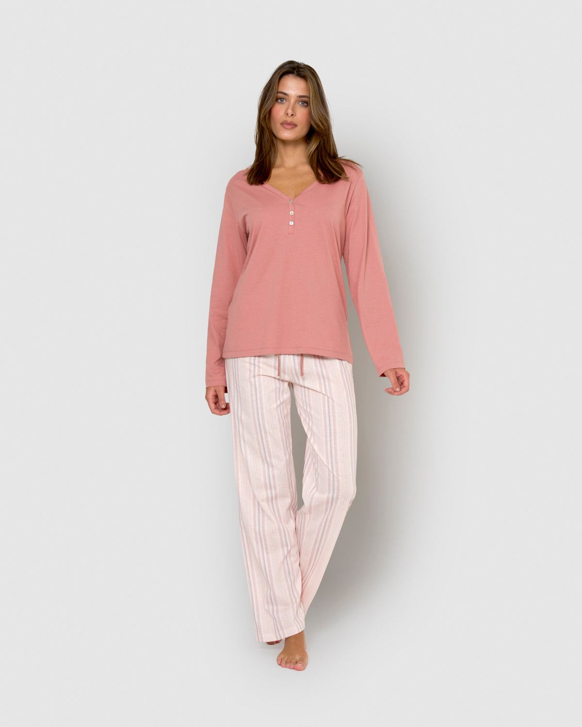 Pijama largo de algodón con escote pico raya martuca rosa