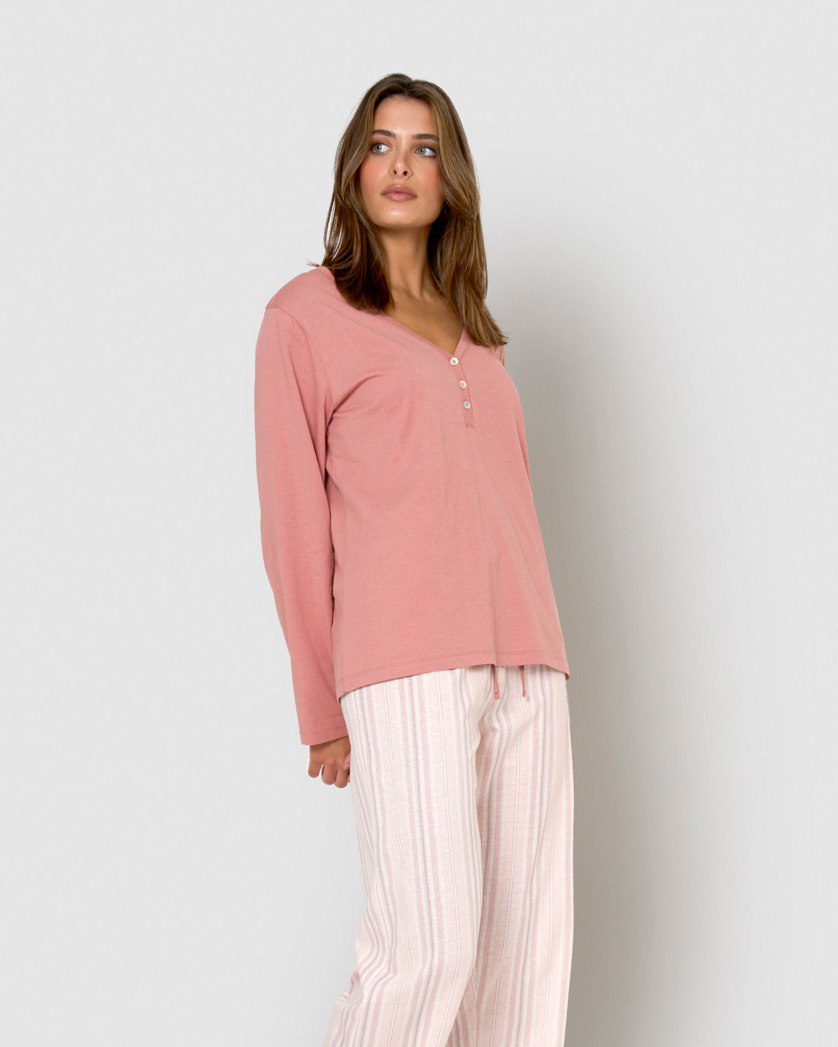 Pijama largo de algodón con escote pico raya martuca rosa